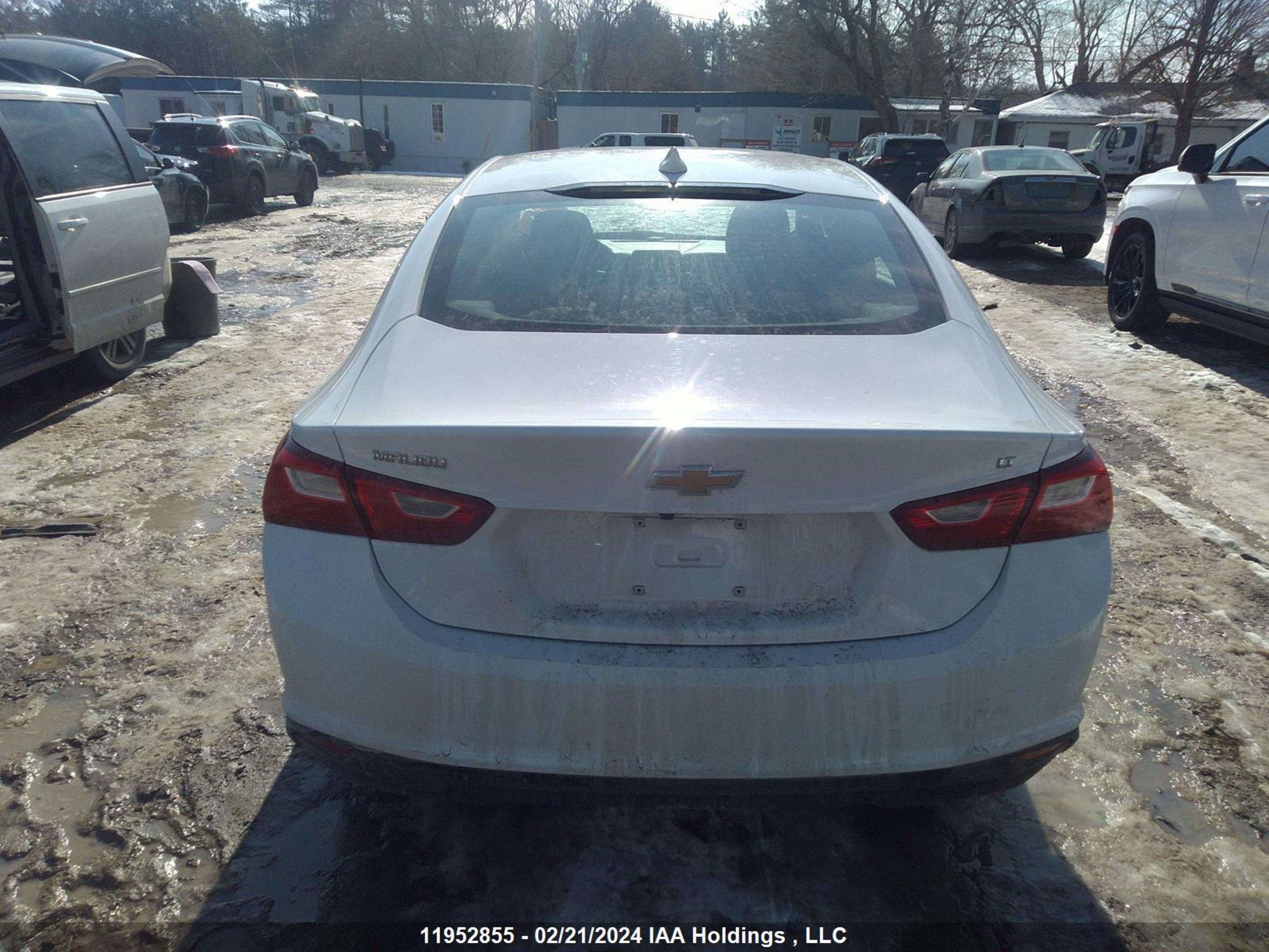 Photo 15 VIN: 1G1ZD5ST4PF220810 - CHEVROLET MALIBU 