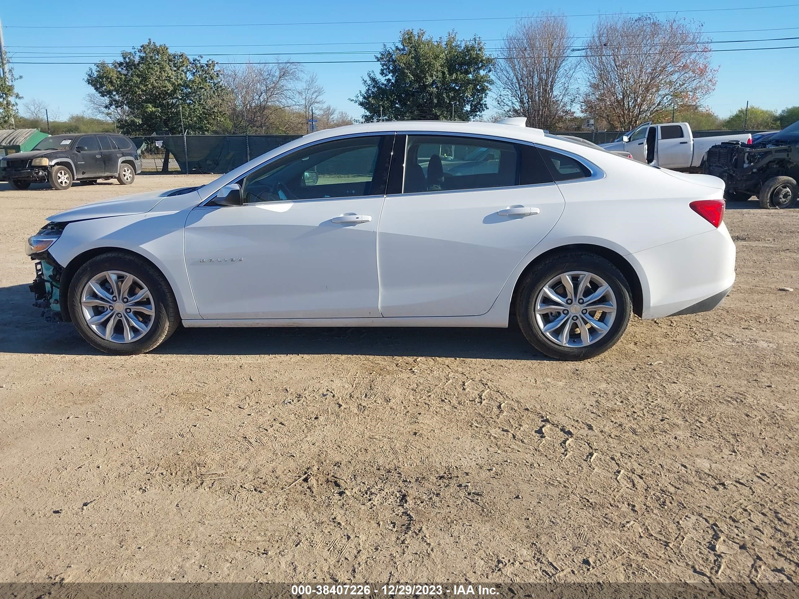 Photo 14 VIN: 1G1ZD5ST4RF109516 - CHEVROLET MALIBU 