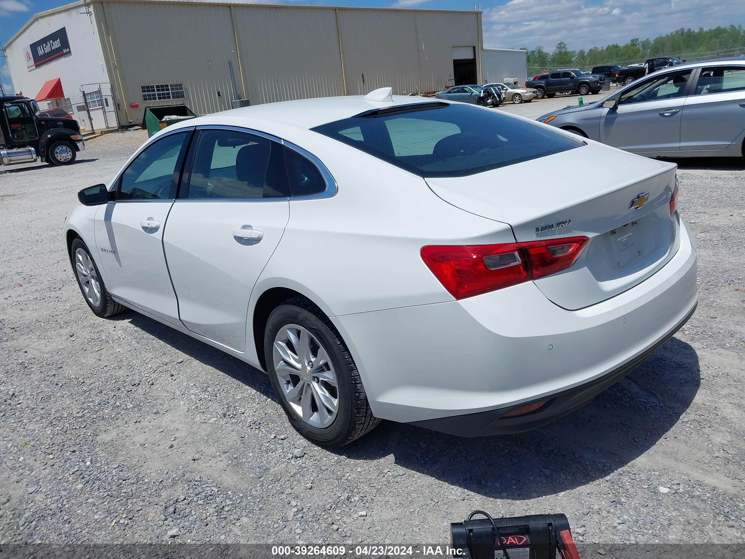 Photo 2 VIN: 1G1ZD5ST4RF136389 - CHEVROLET MALIBU 