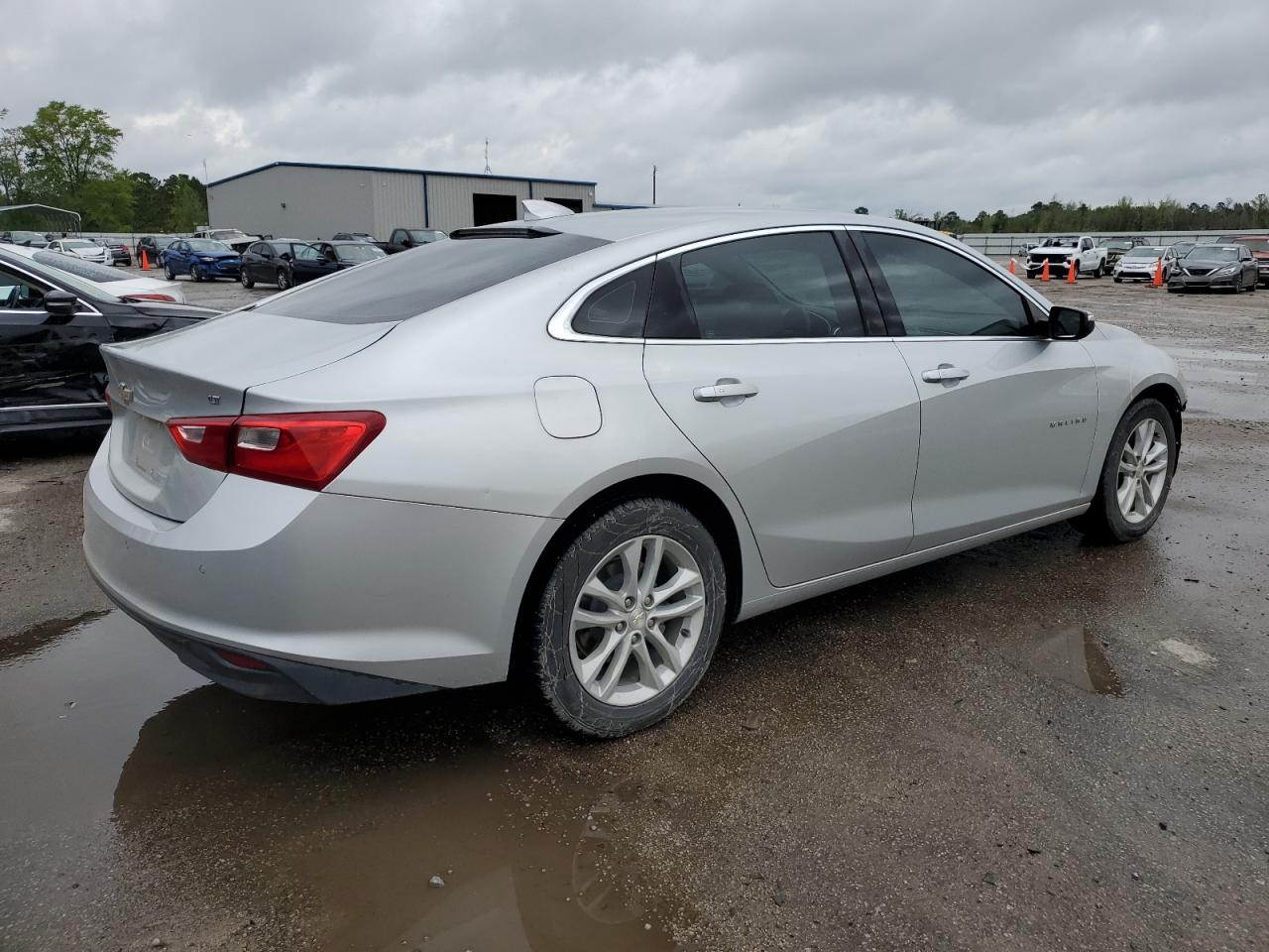 Photo 2 VIN: 1G1ZD5ST5JF153951 - CHEVROLET MALIBU 