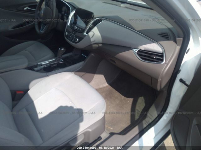 Photo 4 VIN: 1G1ZD5ST5JF172032 - CHEVROLET MALIBU 