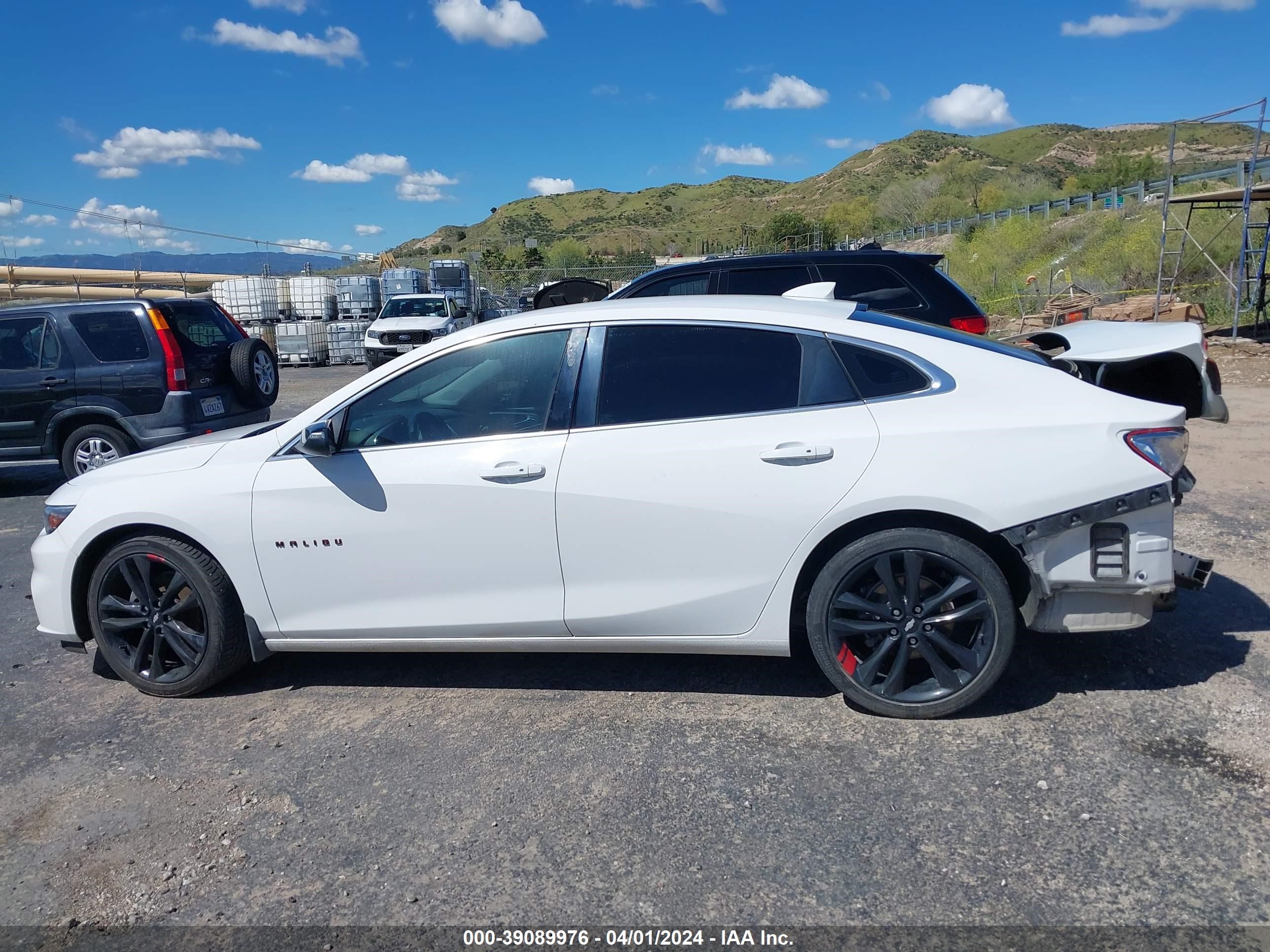 Photo 14 VIN: 1G1ZD5ST5JF233671 - CHEVROLET MALIBU 