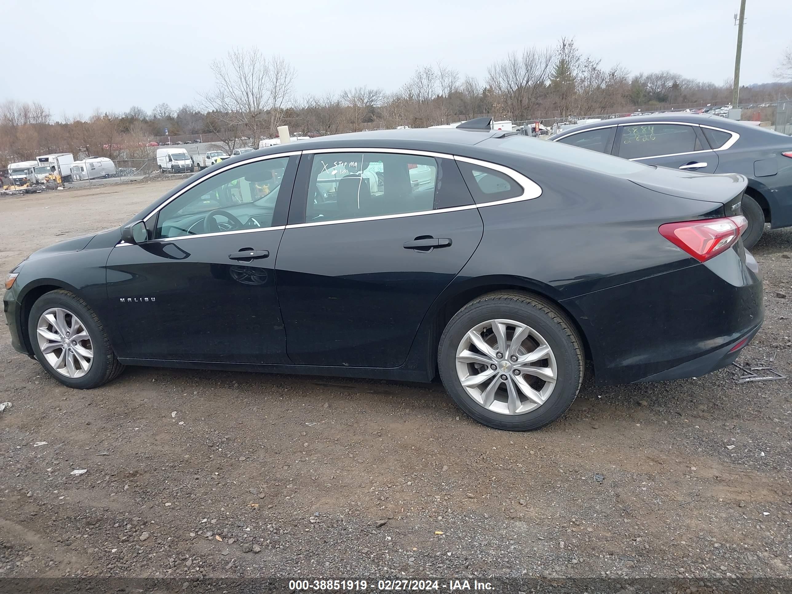 Photo 13 VIN: 1G1ZD5ST5KF126055 - CHEVROLET MALIBU 