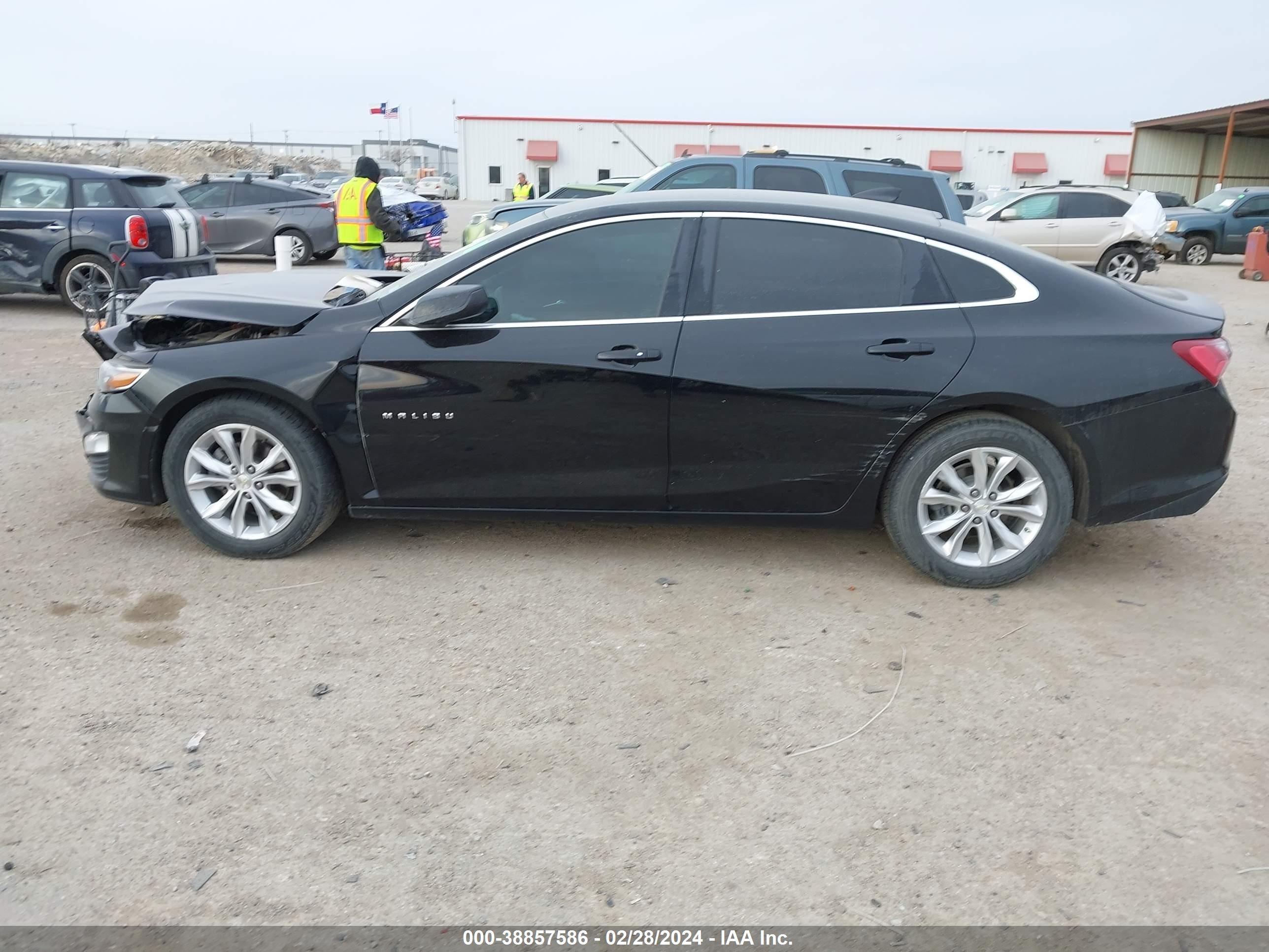 Photo 13 VIN: 1G1ZD5ST5KF164501 - CHEVROLET MALIBU 