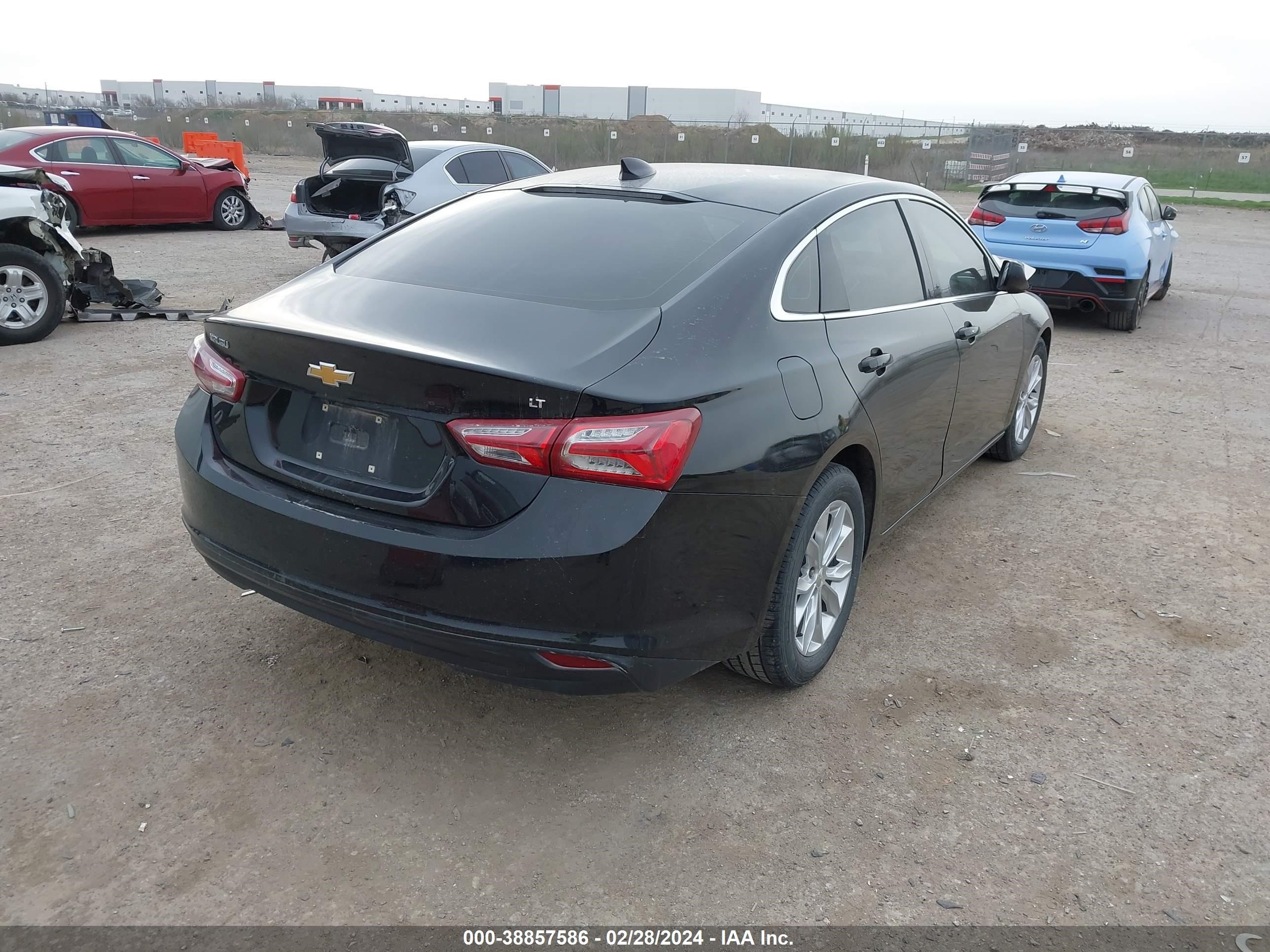 Photo 3 VIN: 1G1ZD5ST5KF164501 - CHEVROLET MALIBU 