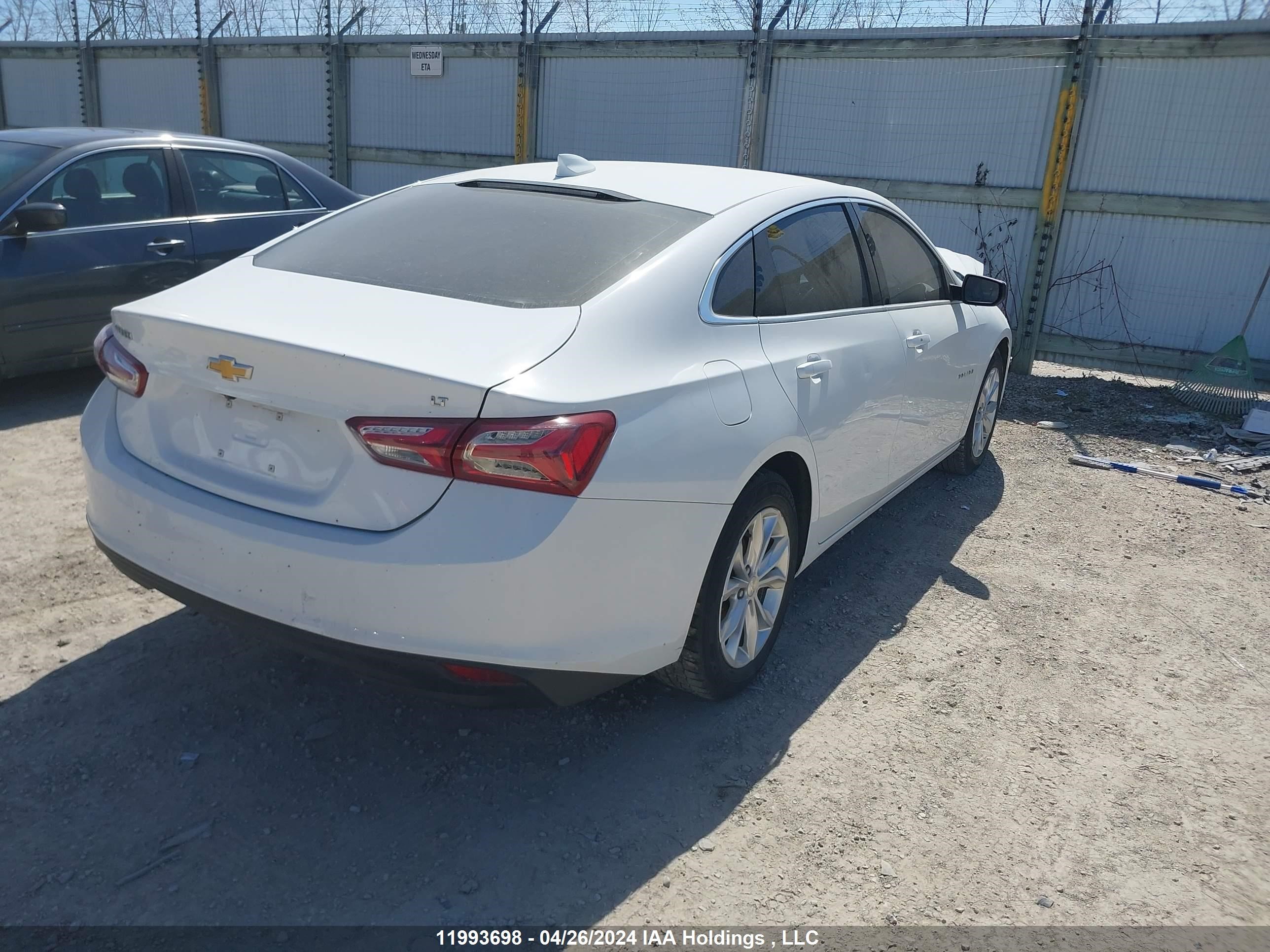 Photo 3 VIN: 1G1ZD5ST5LF104199 - CHEVROLET MALIBU 