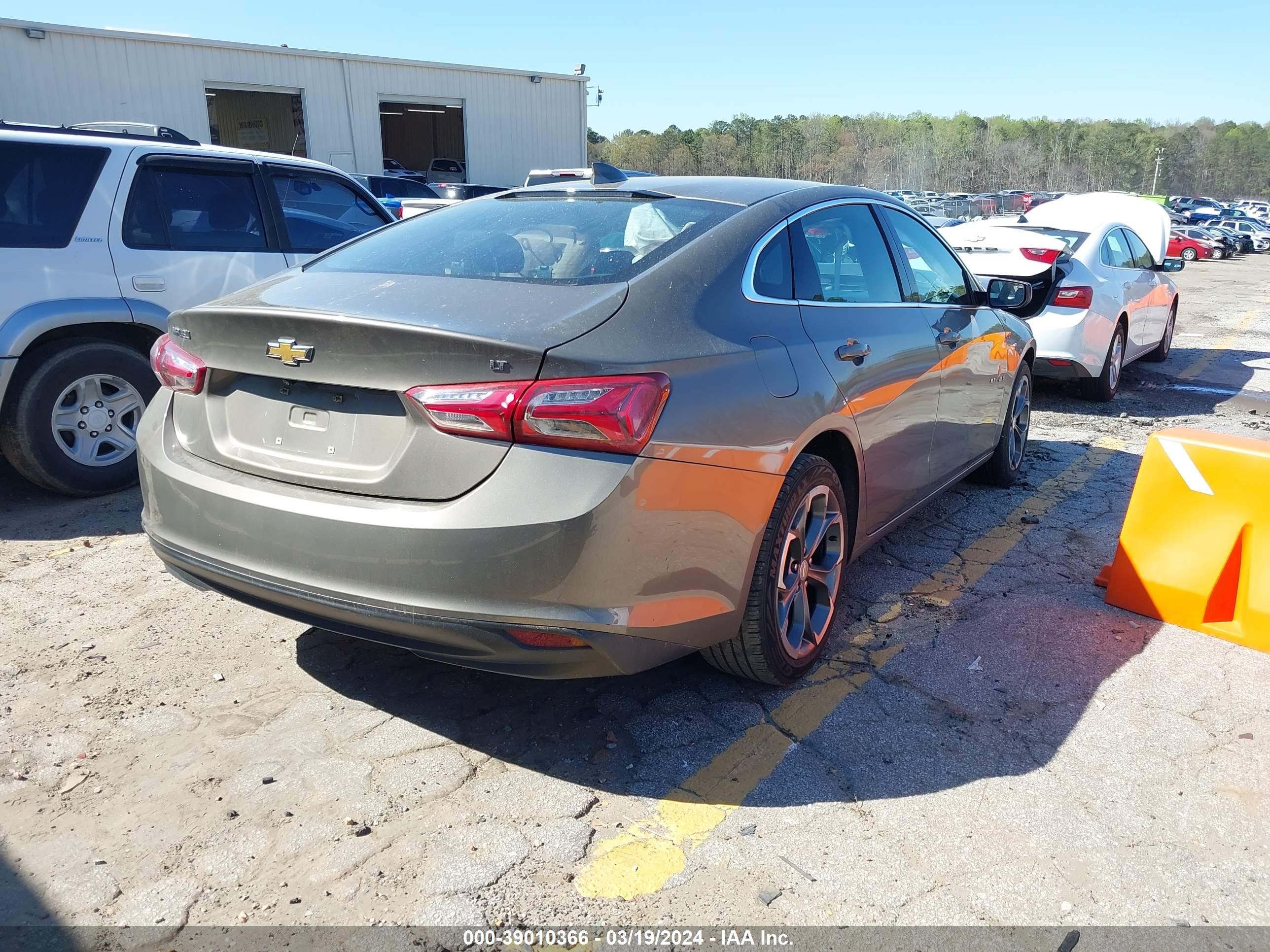 Photo 3 VIN: 1G1ZD5ST5LF104929 - CHEVROLET MALIBU 