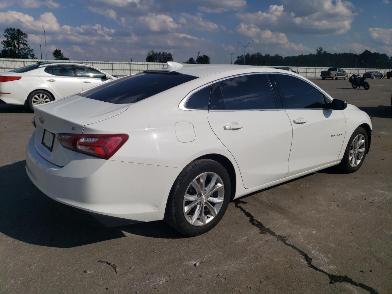 Photo 2 VIN: 1G1ZD5ST5MF029201 - CHEVROLET MALIBU 