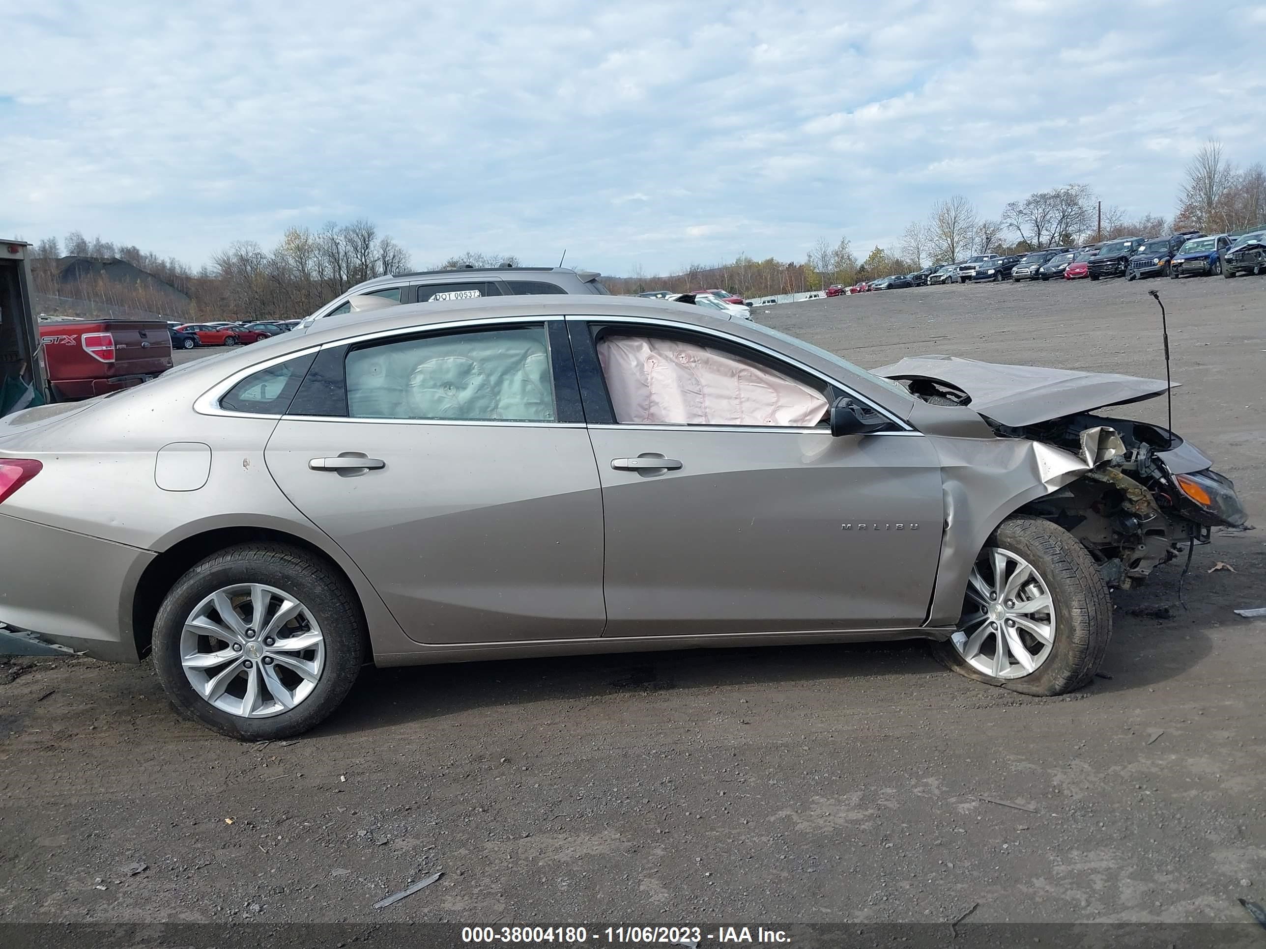 Photo 11 VIN: 1G1ZD5ST5NF120597 - CHEVROLET MALIBU 