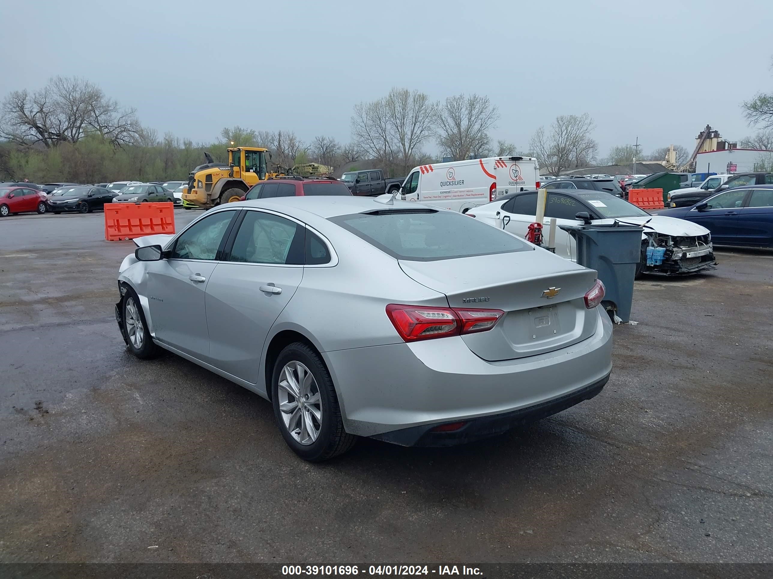 Photo 2 VIN: 1G1ZD5ST5NF154703 - CHEVROLET MALIBU 