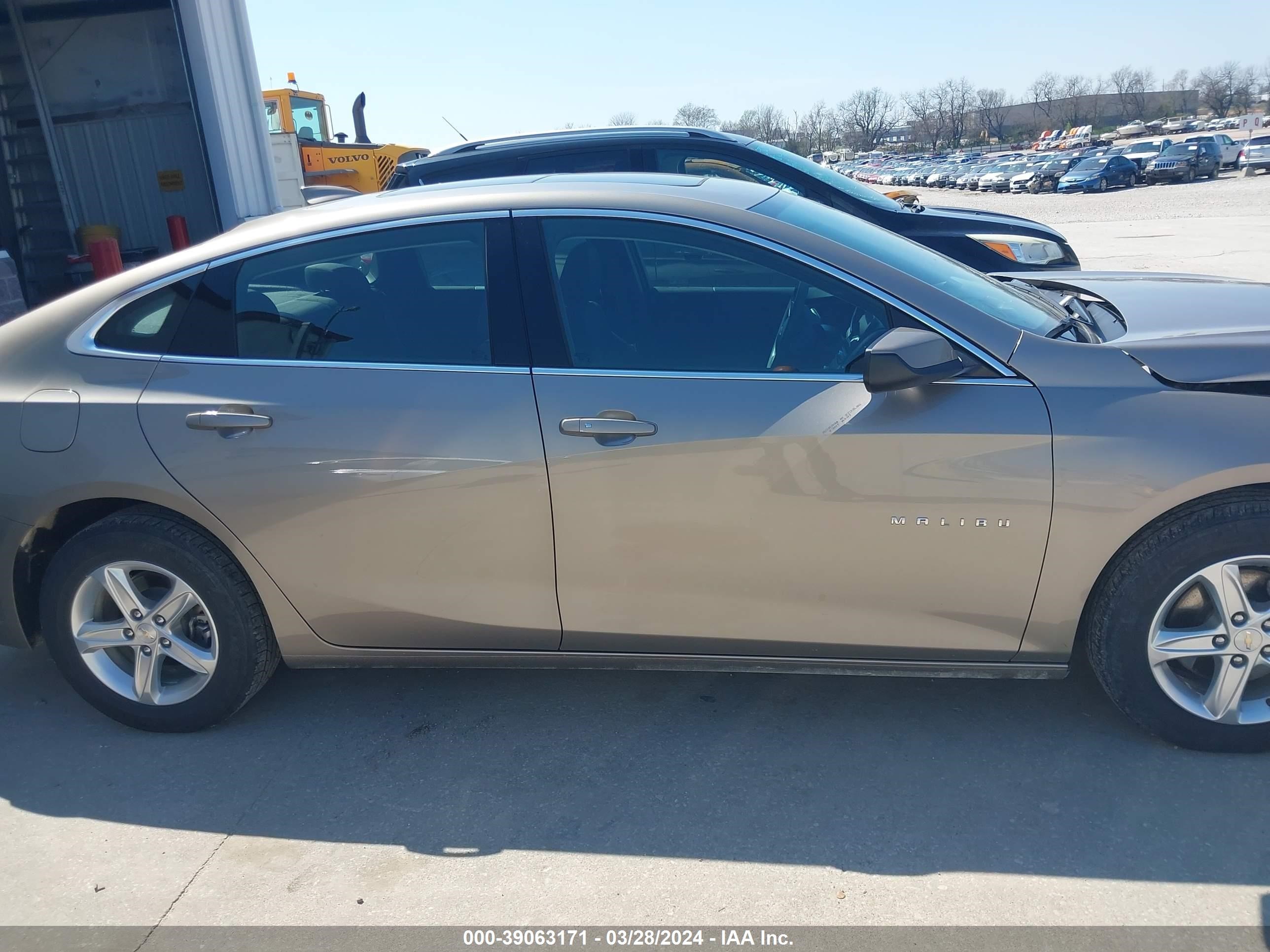 Photo 12 VIN: 1G1ZD5ST5NF180346 - CHEVROLET MALIBU 