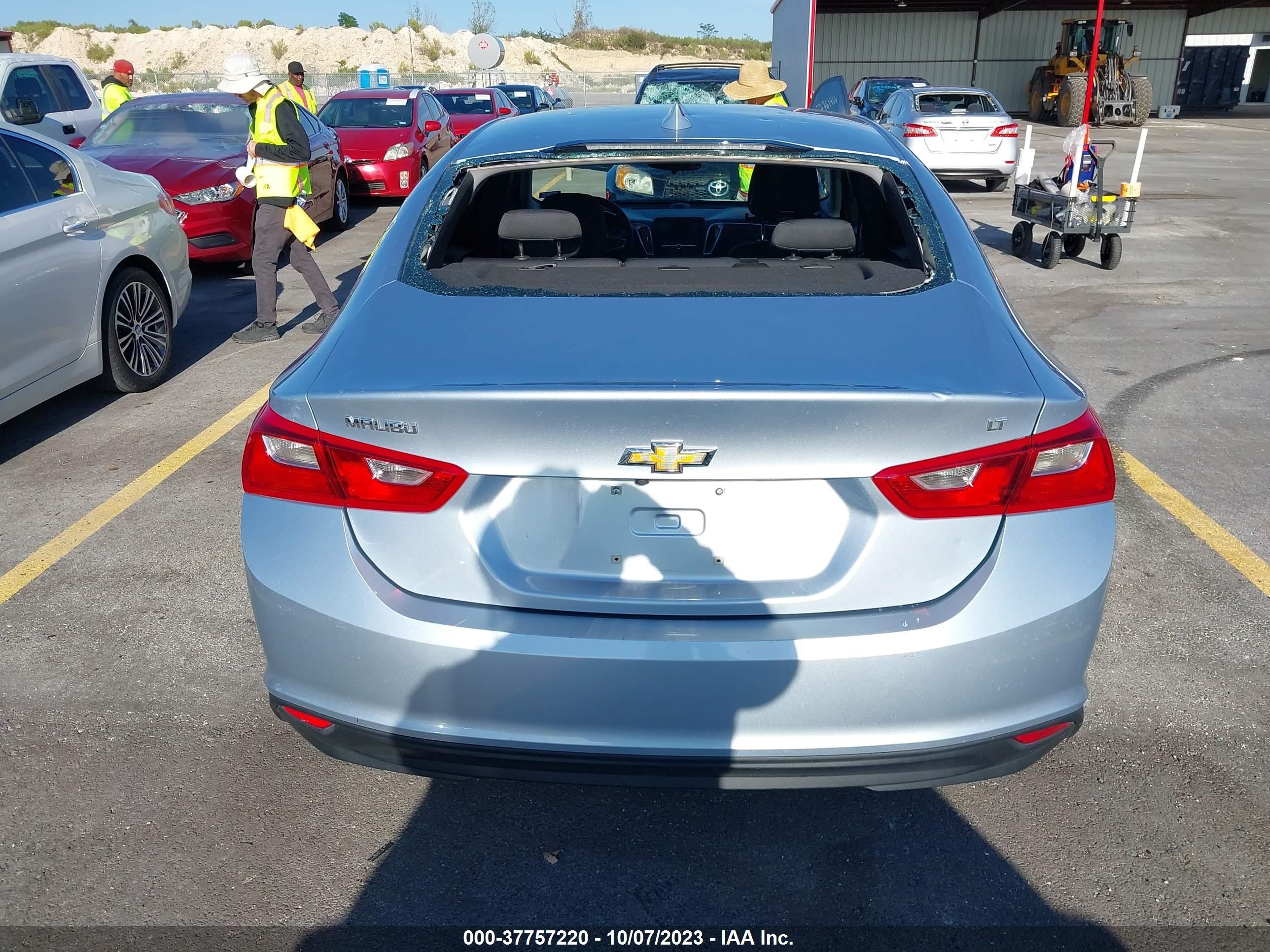 Photo 15 VIN: 1G1ZD5ST6JF181208 - CHEVROLET MALIBU 