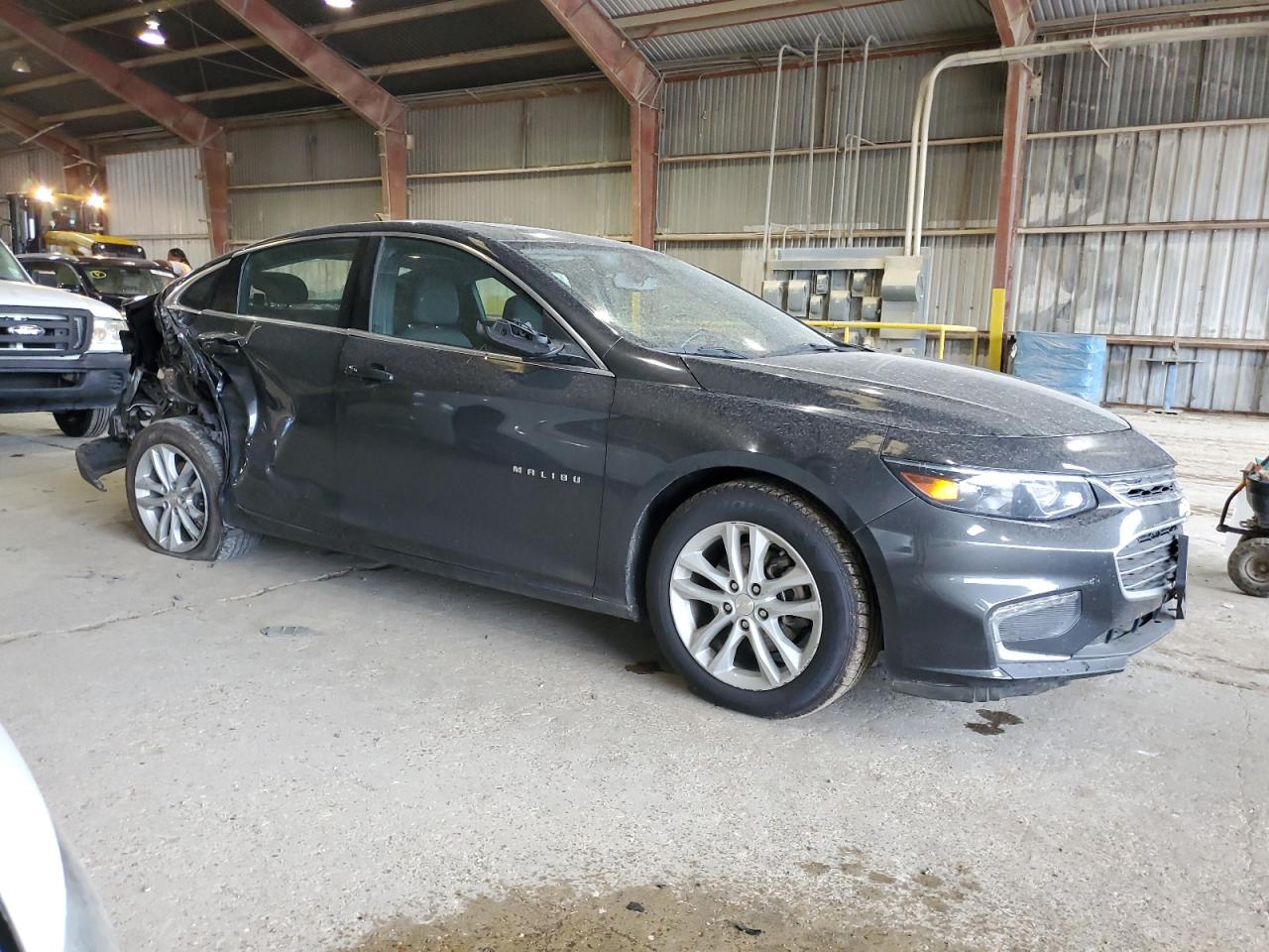 Photo 3 VIN: 1G1ZD5ST6JF235235 - CHEVROLET MALIBU 