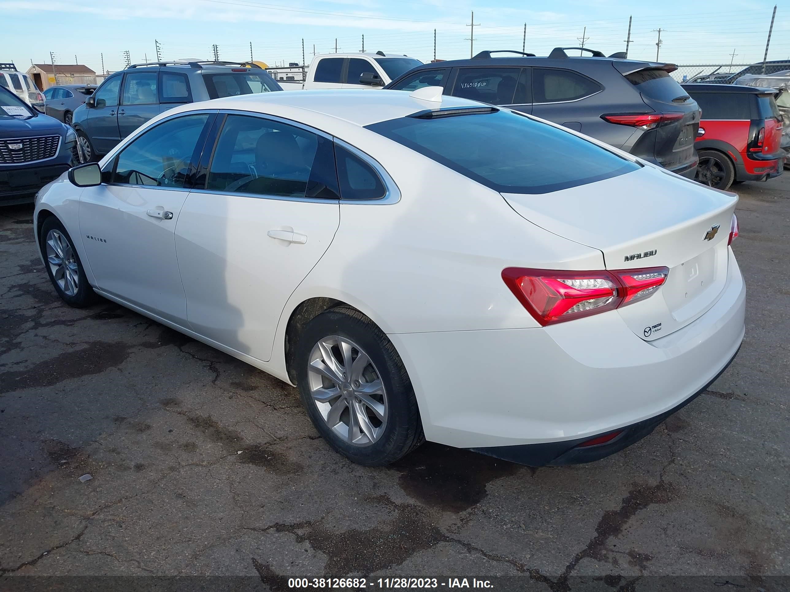 Photo 2 VIN: 1G1ZD5ST6LF028704 - CHEVROLET MALIBU 