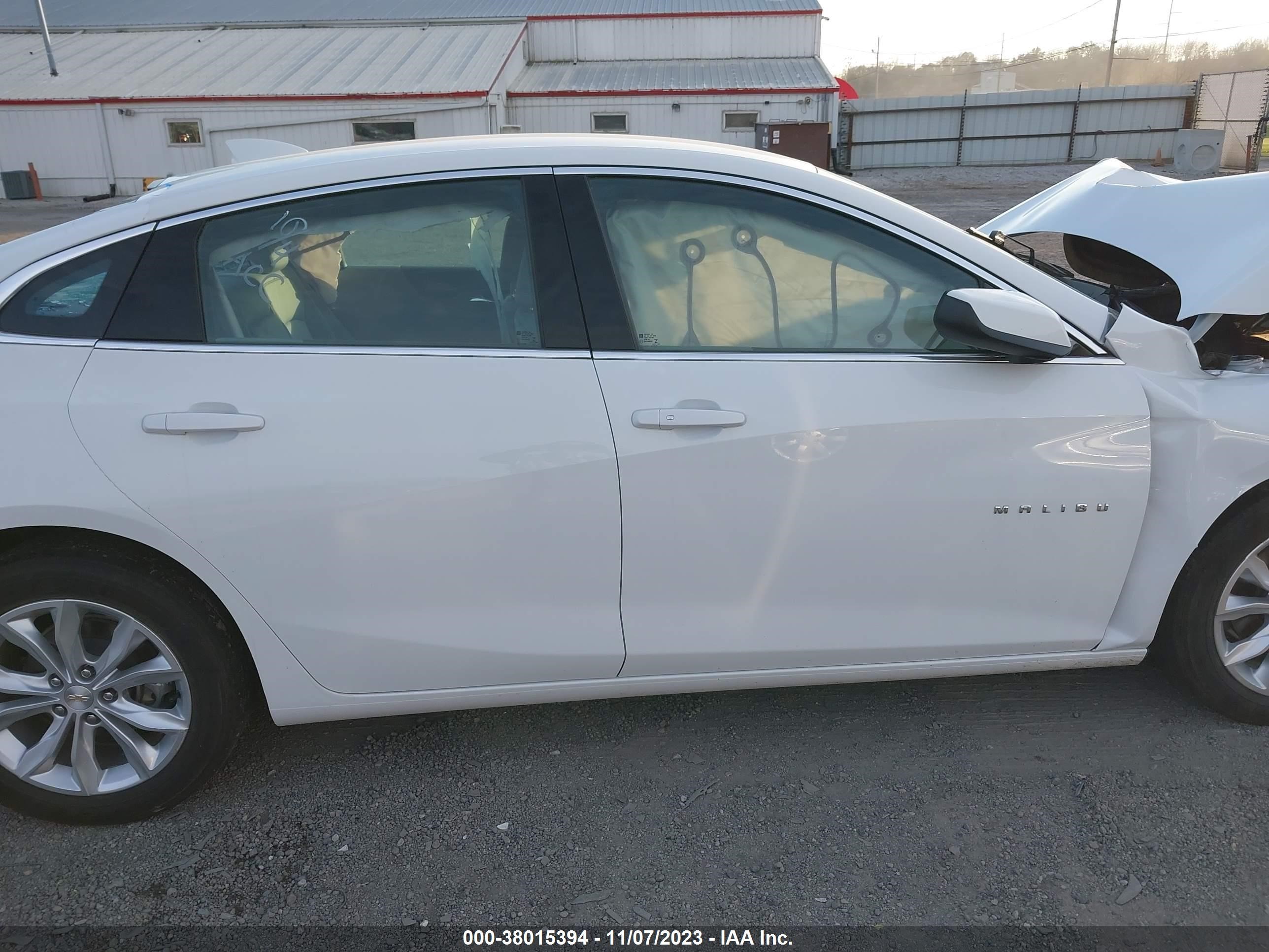 Photo 12 VIN: 1G1ZD5ST6NF106305 - CHEVROLET MALIBU 