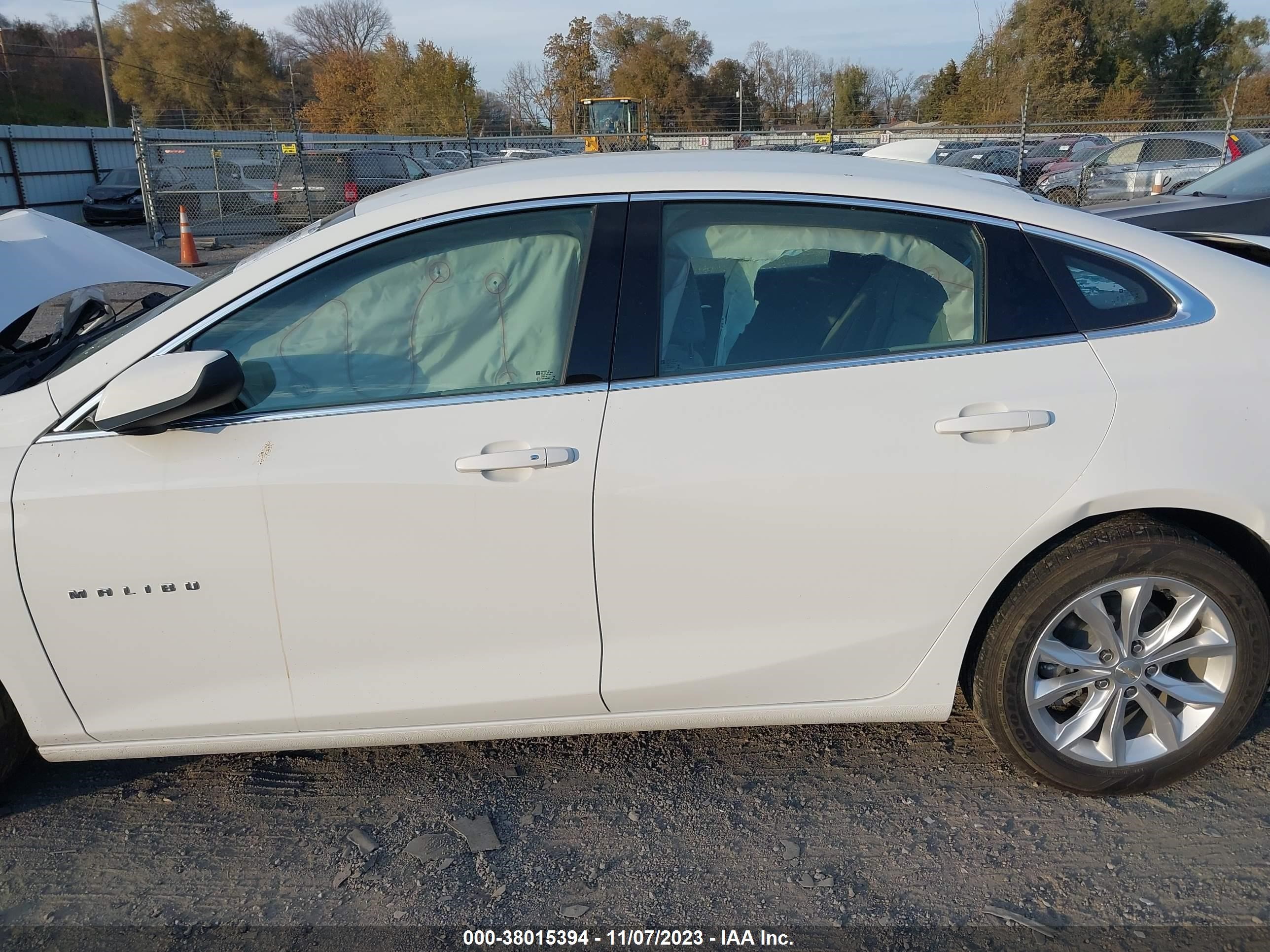 Photo 13 VIN: 1G1ZD5ST6NF106305 - CHEVROLET MALIBU 