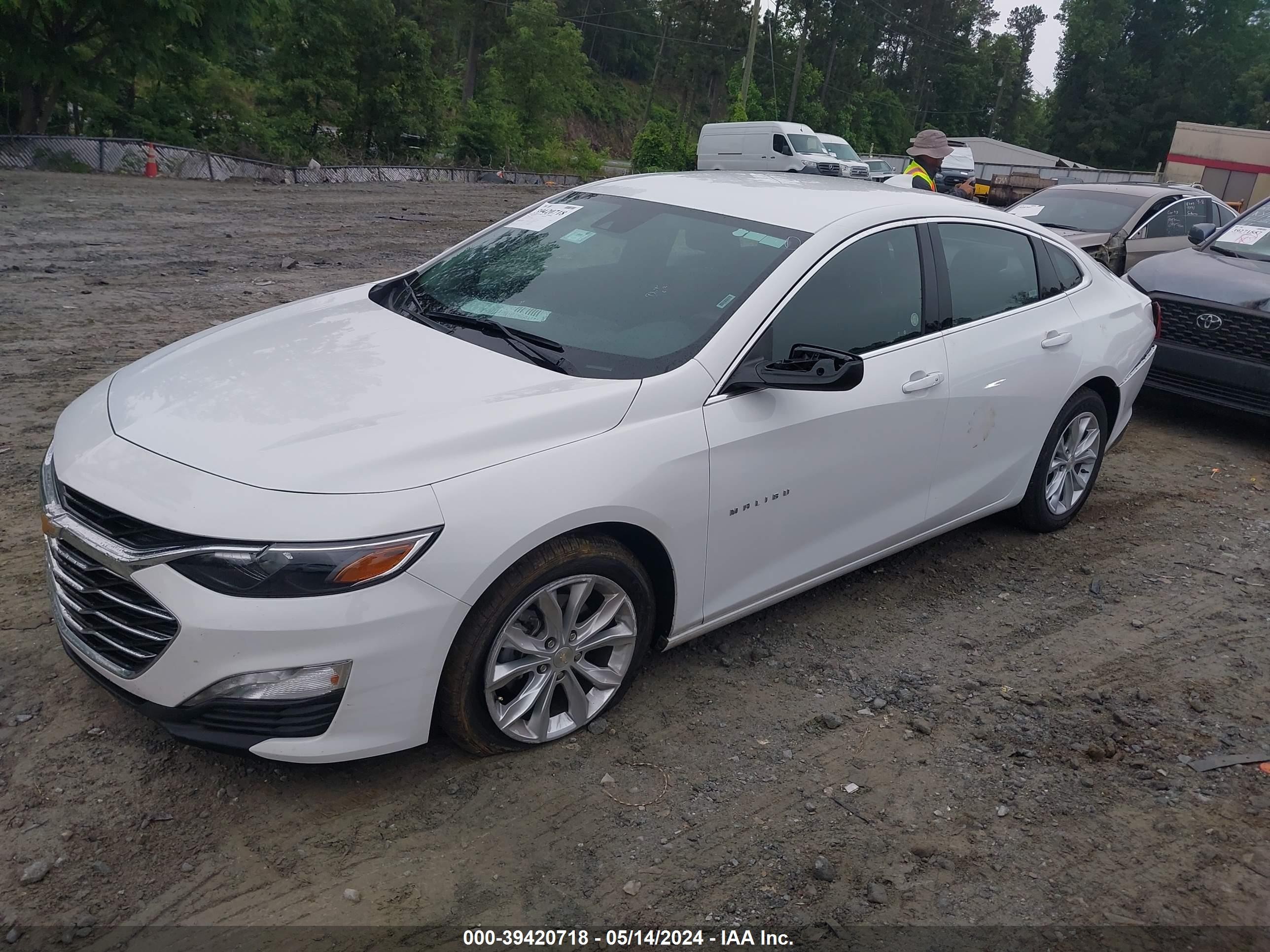 Photo 1 VIN: 1G1ZD5ST6RF114930 - CHEVROLET MALIBU 