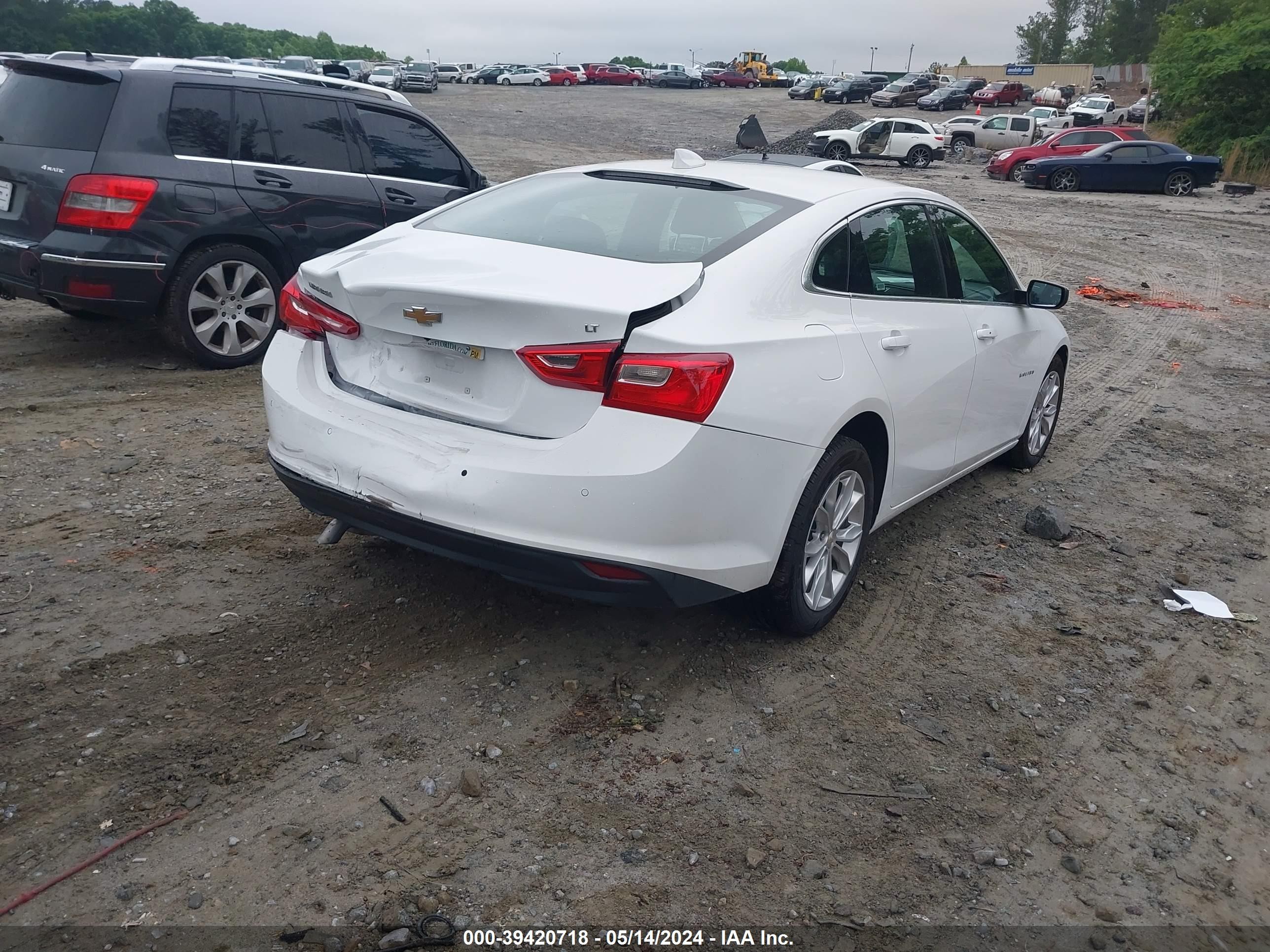 Photo 3 VIN: 1G1ZD5ST6RF114930 - CHEVROLET MALIBU 