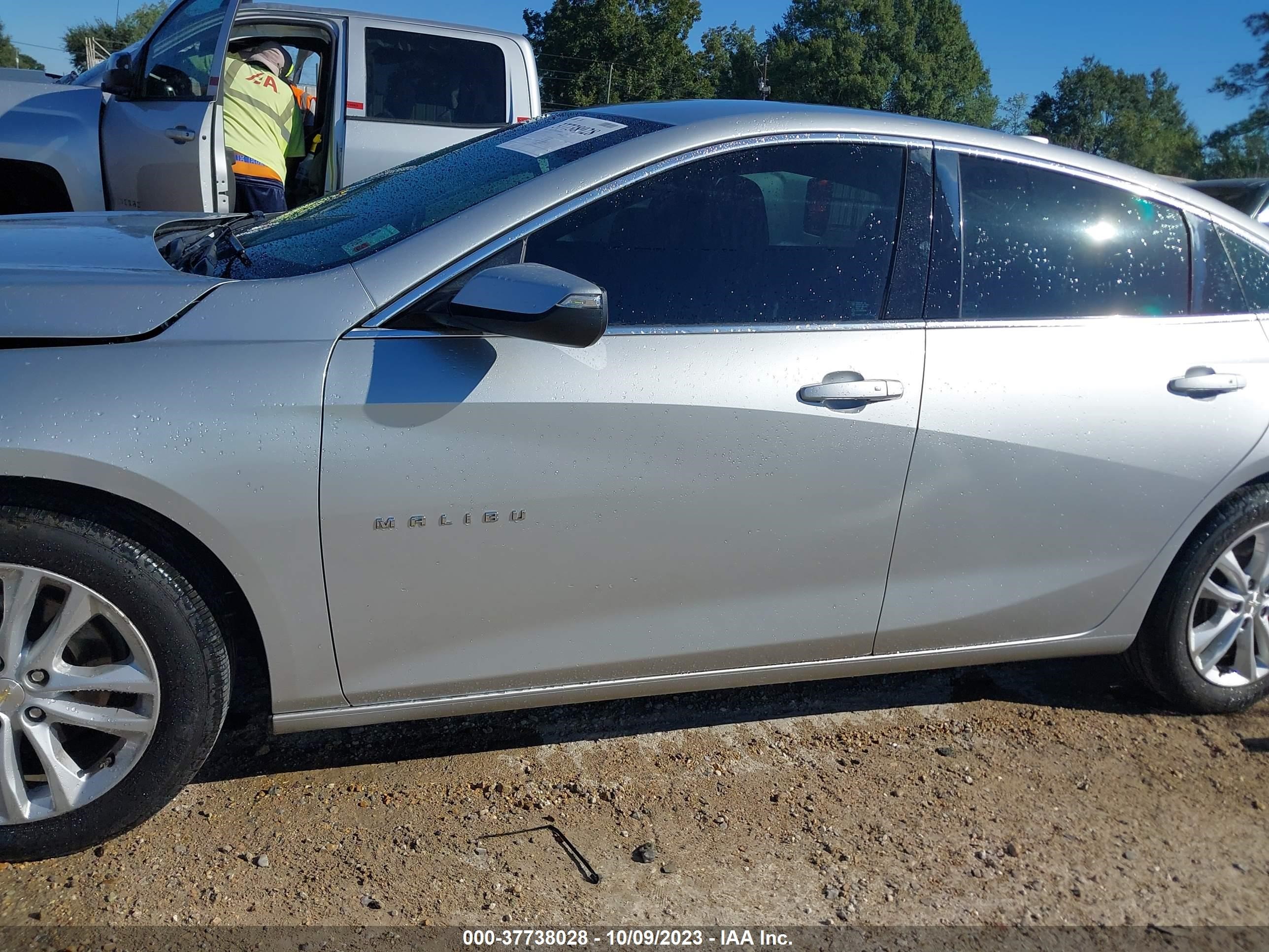 Photo 14 VIN: 1G1ZD5ST7JF136178 - CHEVROLET MALIBU 