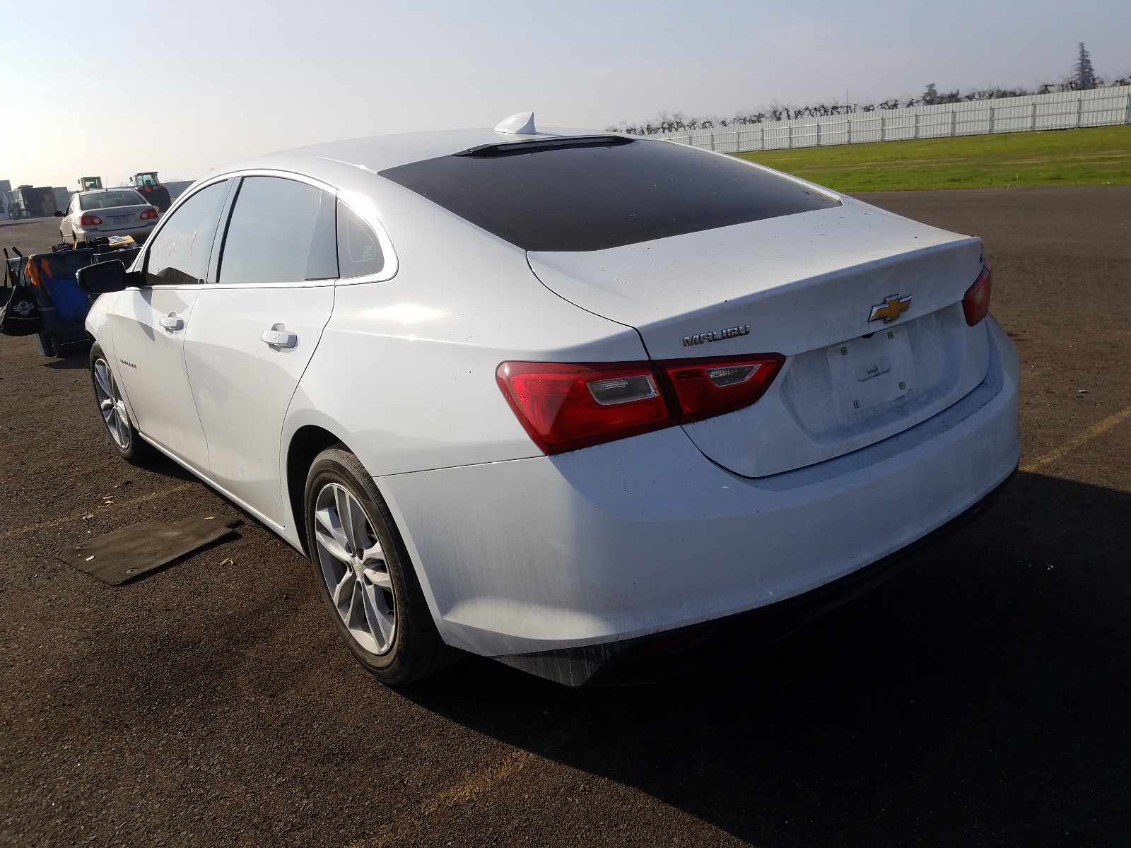 Photo 2 VIN: 1G1ZD5ST7JF138755 - CHEVROLET MALIBU LT 