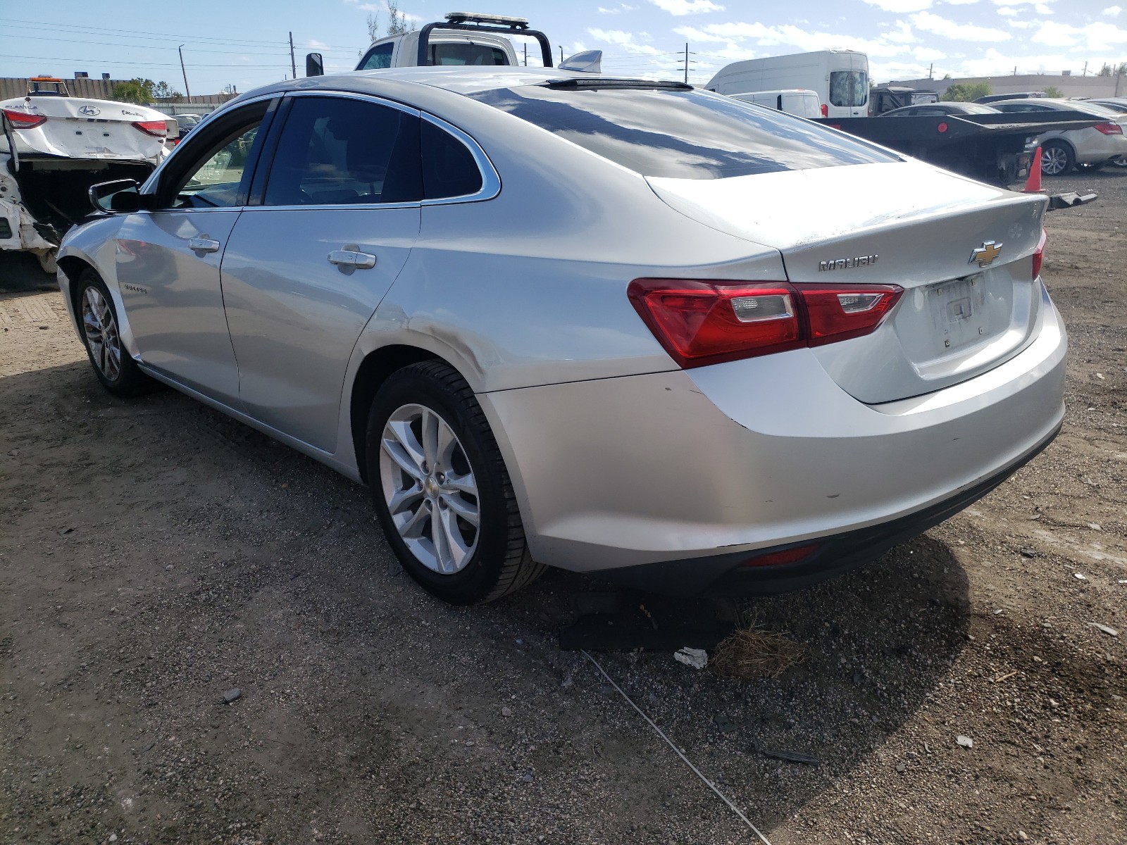 Photo 2 VIN: 1G1ZD5ST7JF173716 - CHEVROLET MALIBU LT 