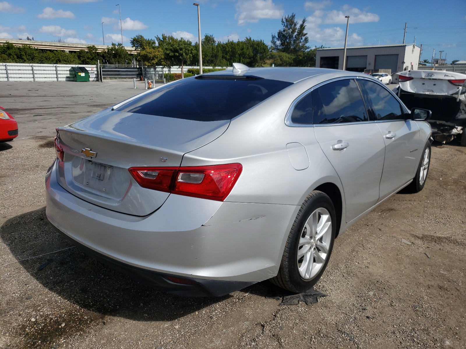 Photo 3 VIN: 1G1ZD5ST7JF173716 - CHEVROLET MALIBU LT 