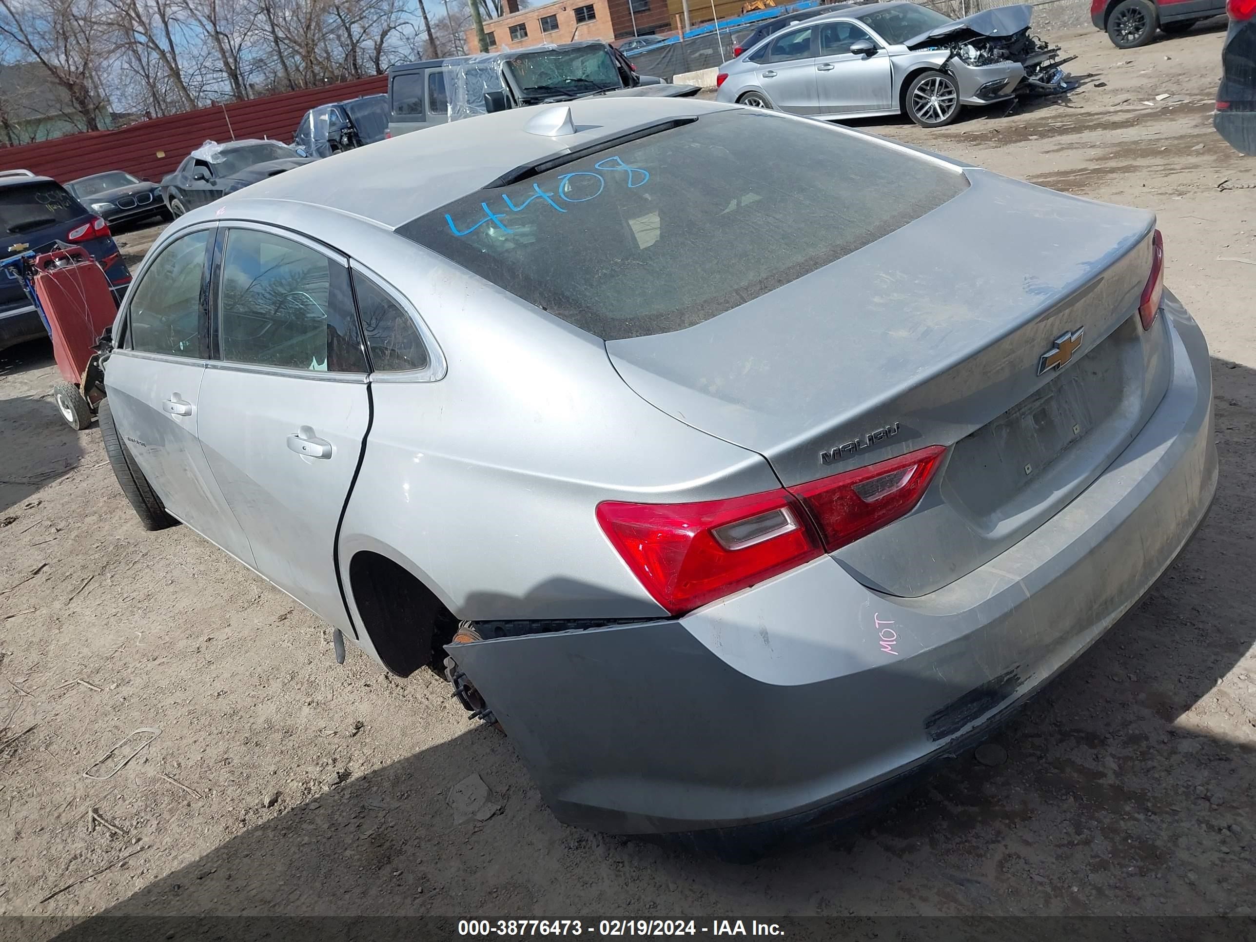 Photo 2 VIN: 1G1ZD5ST7JF184408 - CHEVROLET MALIBU 