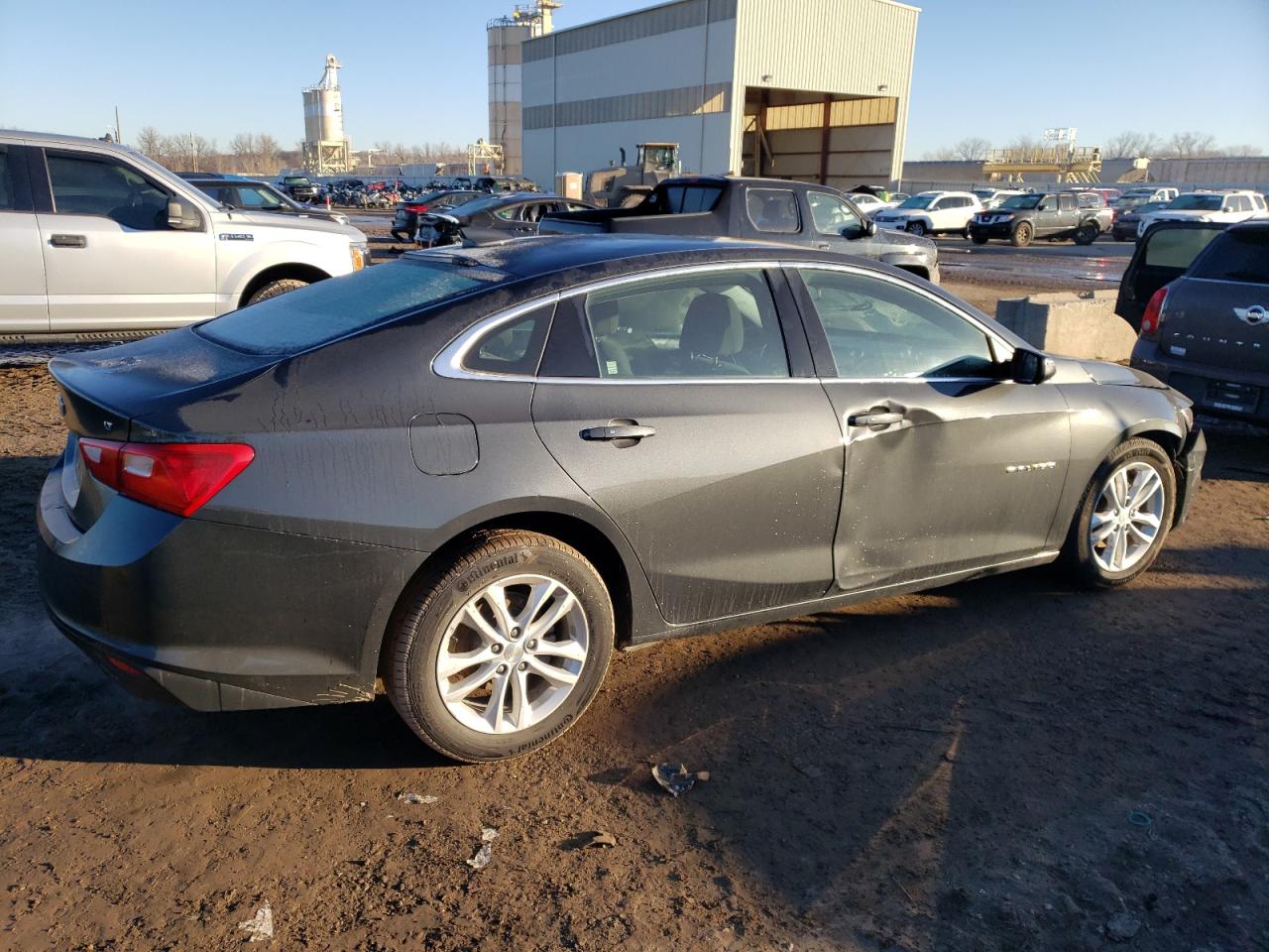 Photo 2 VIN: 1G1ZD5ST7JF255316 - CHEVROLET MALIBU 