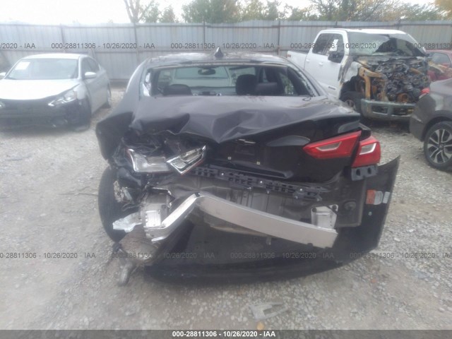 Photo 5 VIN: 1G1ZD5ST7JF285643 - CHEVROLET MALIBU 