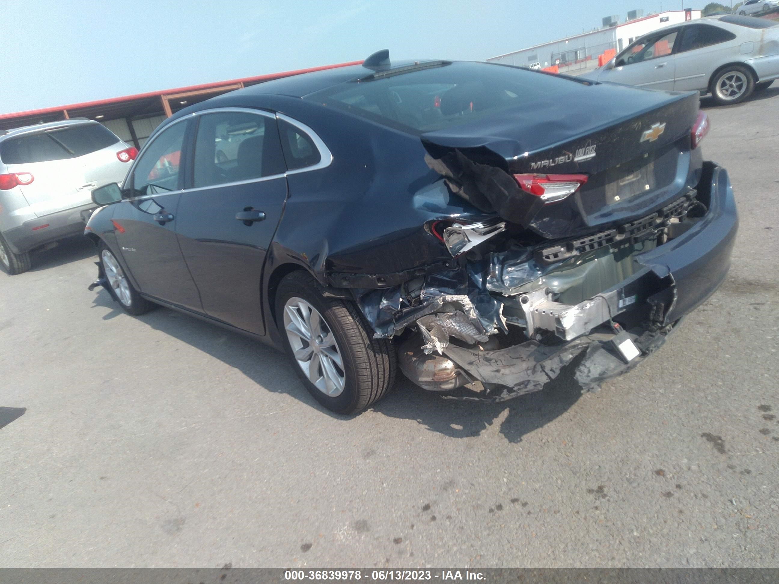 Photo 2 VIN: 1G1ZD5ST7LF060299 - CHEVROLET MALIBU 