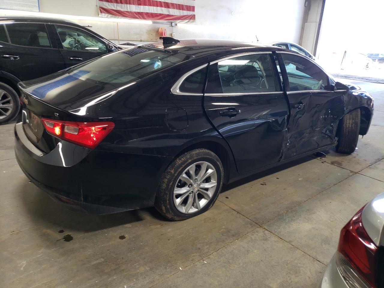 Photo 2 VIN: 1G1ZD5ST7PF212362 - CHEVROLET MALIBU 