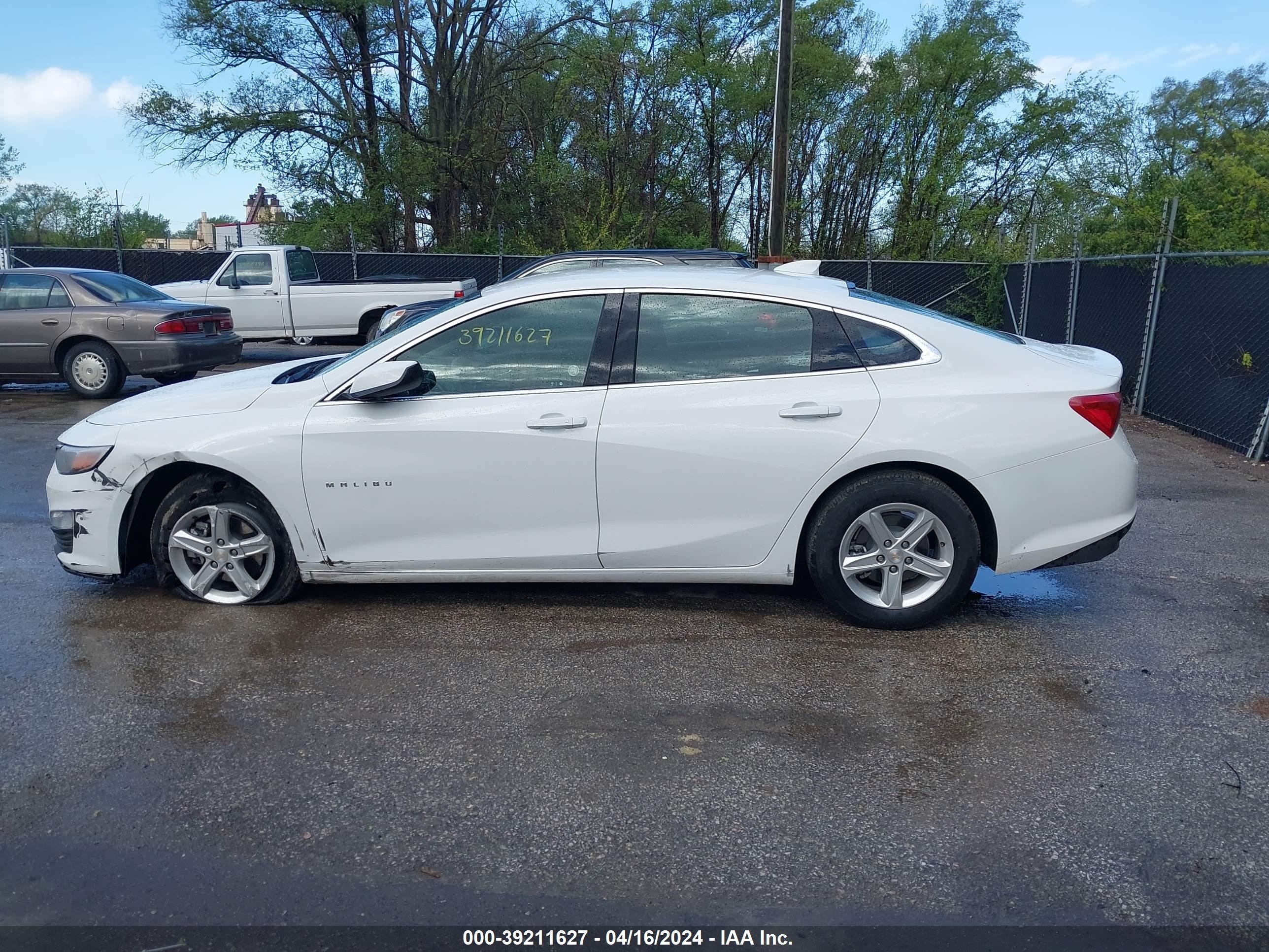 Photo 13 VIN: 1G1ZD5ST7PF221532 - CHEVROLET MALIBU 