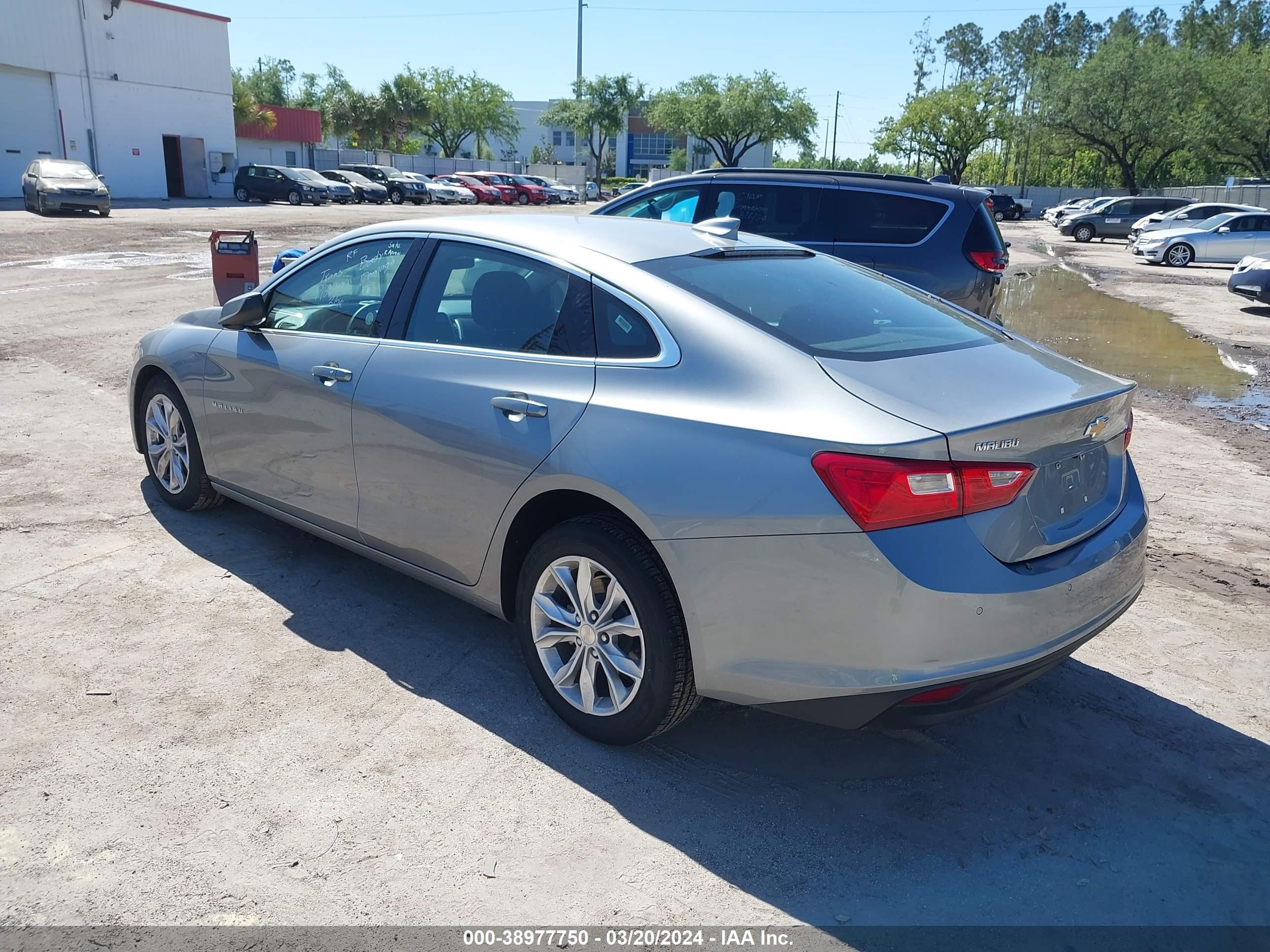 Photo 2 VIN: 1G1ZD5ST7RF118808 - CHEVROLET MALIBU 