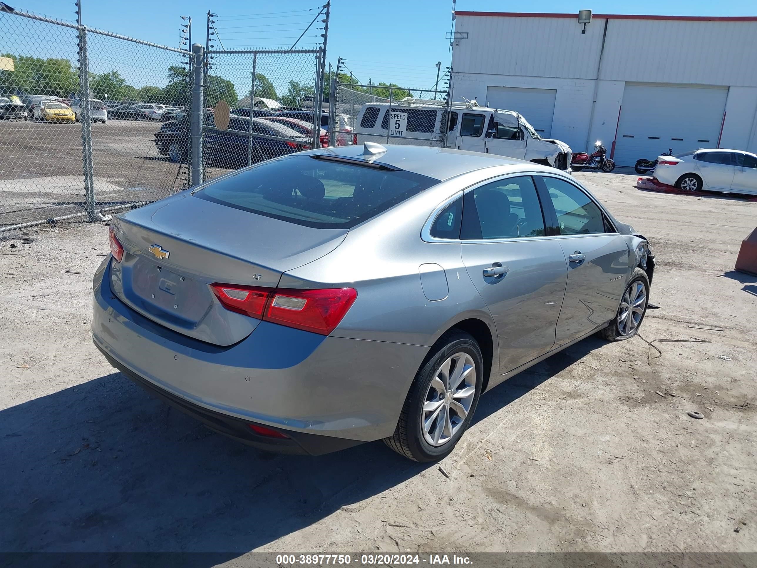 Photo 3 VIN: 1G1ZD5ST7RF118808 - CHEVROLET MALIBU 