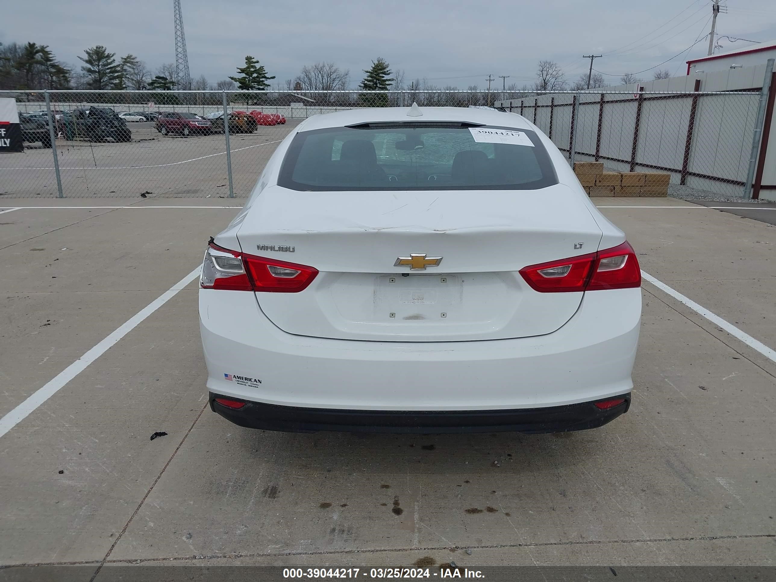 Photo 14 VIN: 1G1ZD5ST8JF106932 - CHEVROLET MALIBU 