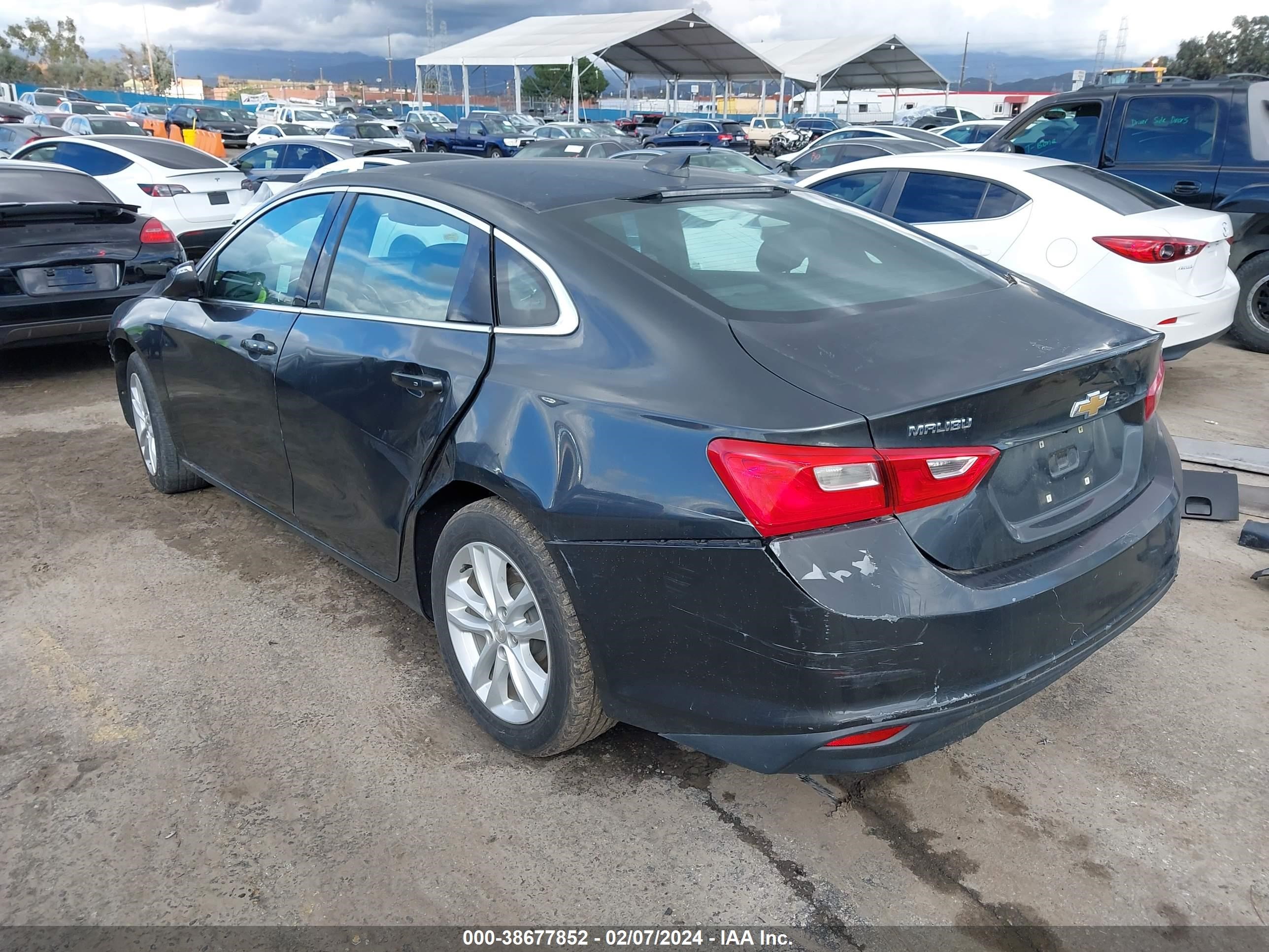 Photo 2 VIN: 1G1ZD5ST8JF149327 - CHEVROLET MALIBU 