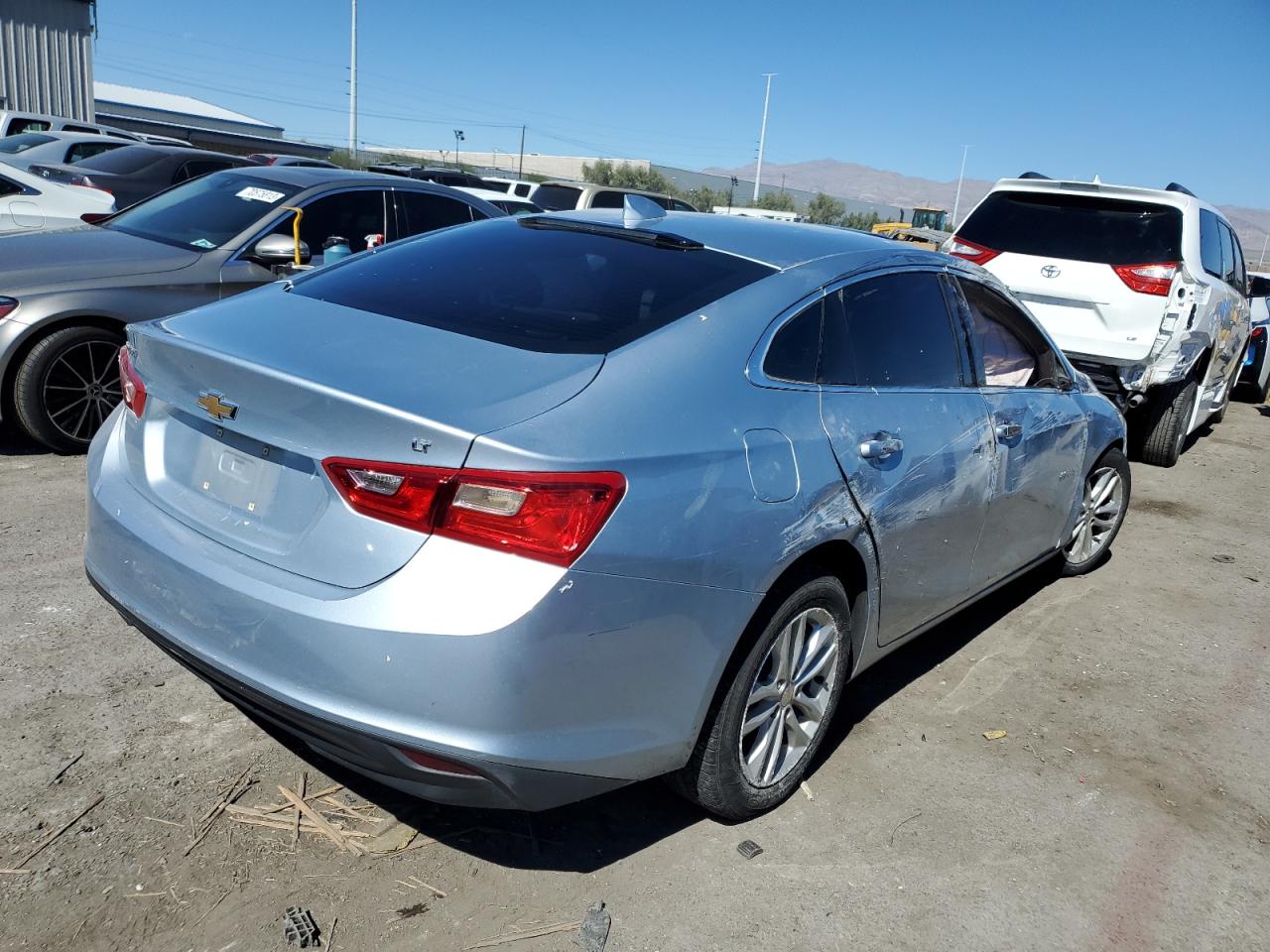 Photo 2 VIN: 1G1ZD5ST8JF241022 - CHEVROLET MALIBU 