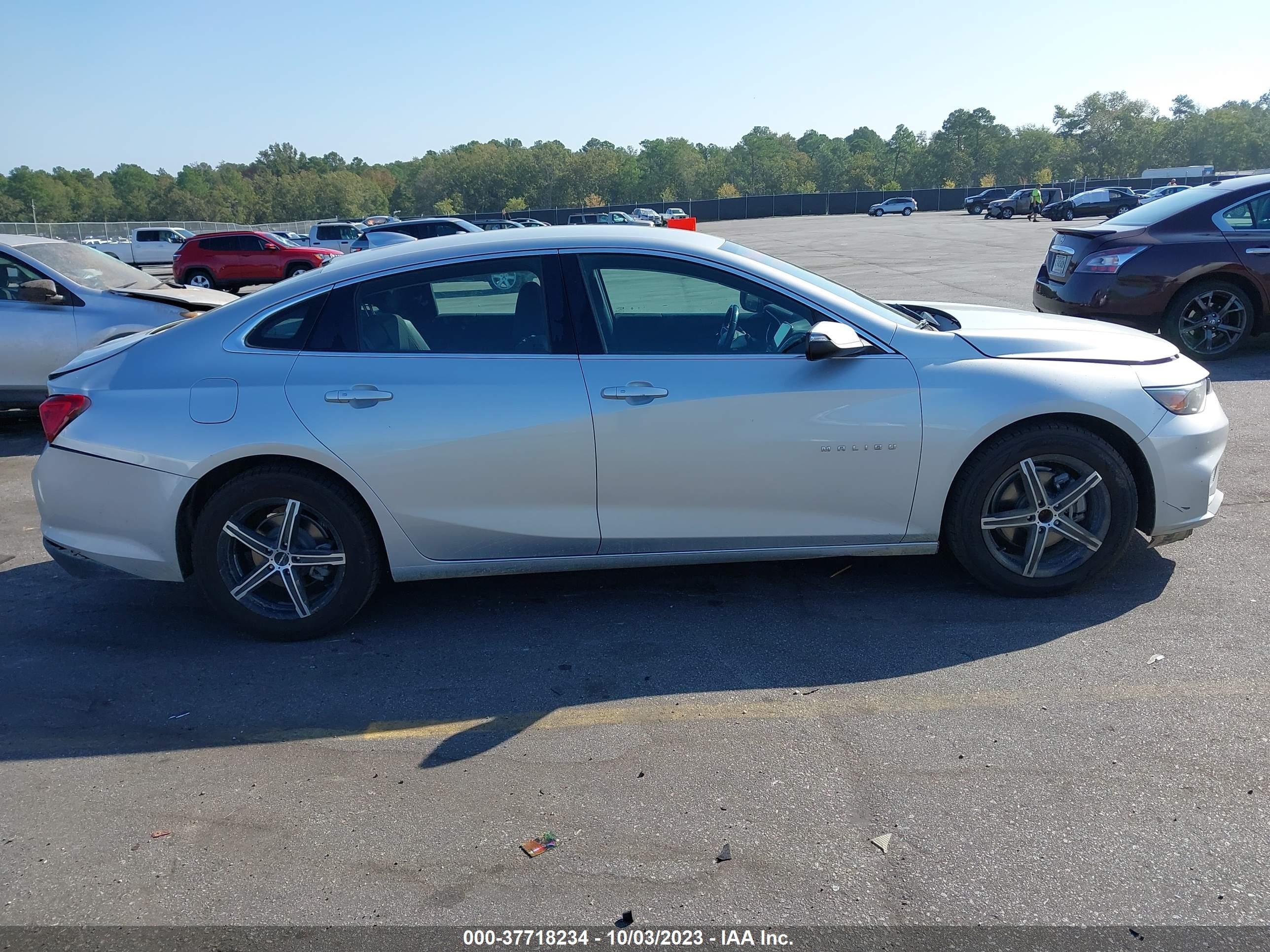 Photo 12 VIN: 1G1ZD5ST8JF249623 - CHEVROLET MALIBU 