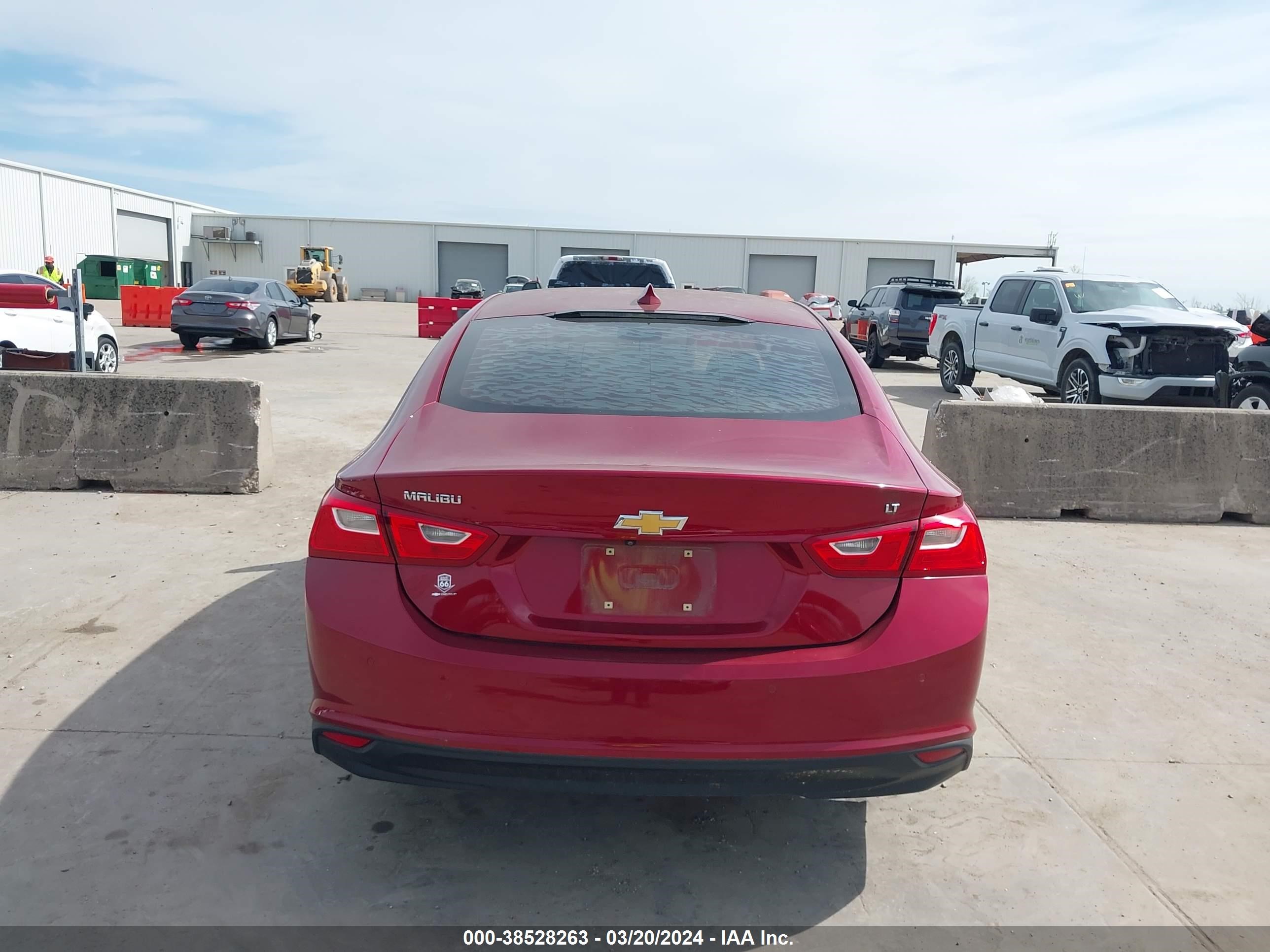 Photo 15 VIN: 1G1ZD5ST8JF255468 - CHEVROLET MALIBU 