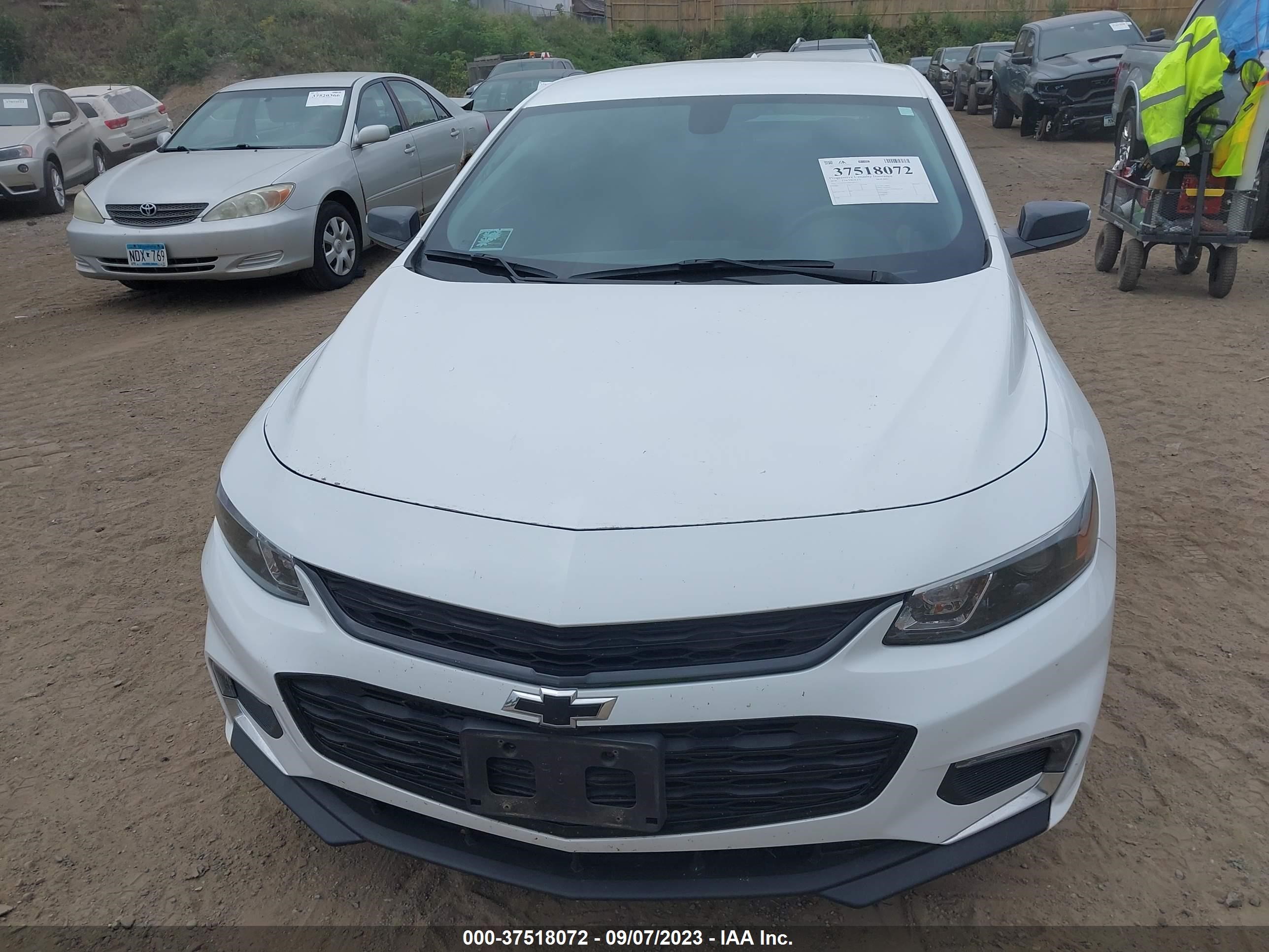 Photo 11 VIN: 1G1ZD5ST8JF264557 - CHEVROLET MALIBU 