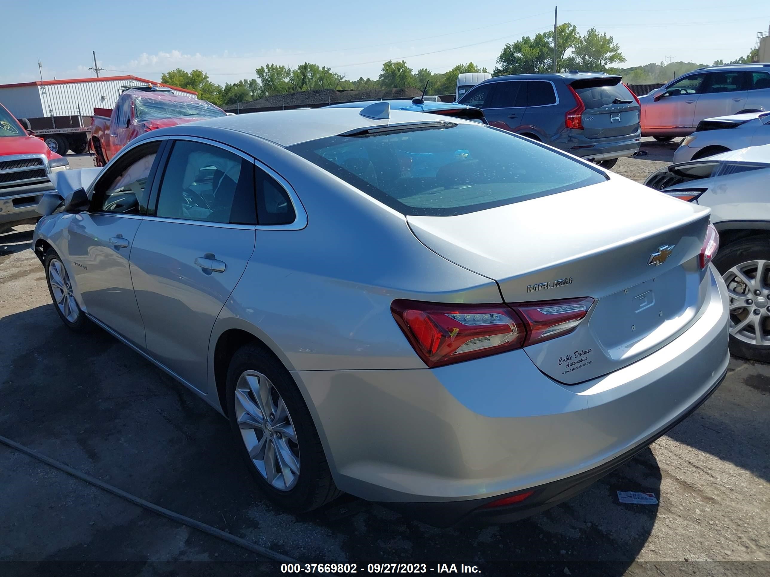 Photo 2 VIN: 1G1ZD5ST8LF070808 - CHEVROLET MALIBU 