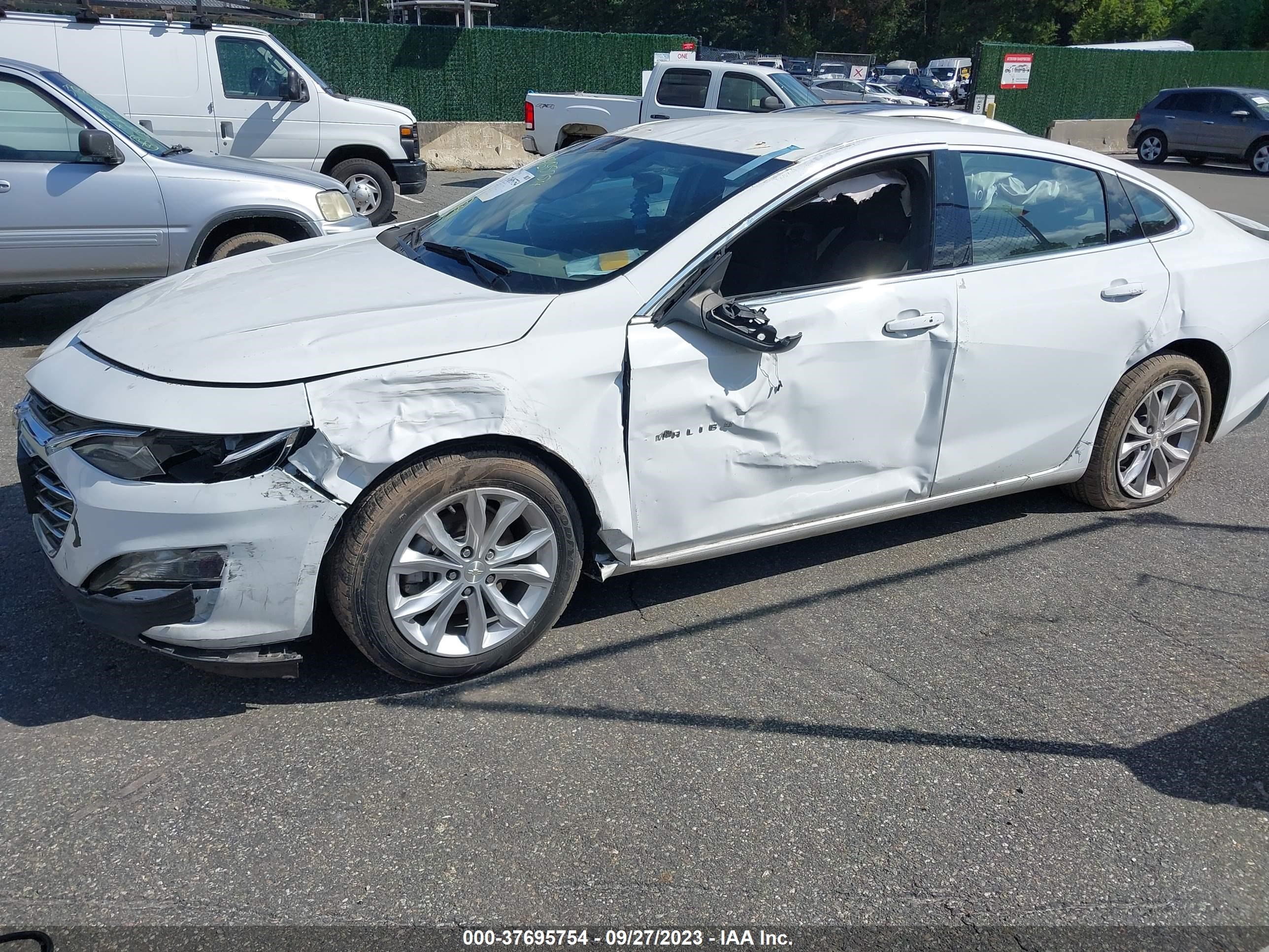 Photo 5 VIN: 1G1ZD5ST8LF085986 - CHEVROLET MALIBU 