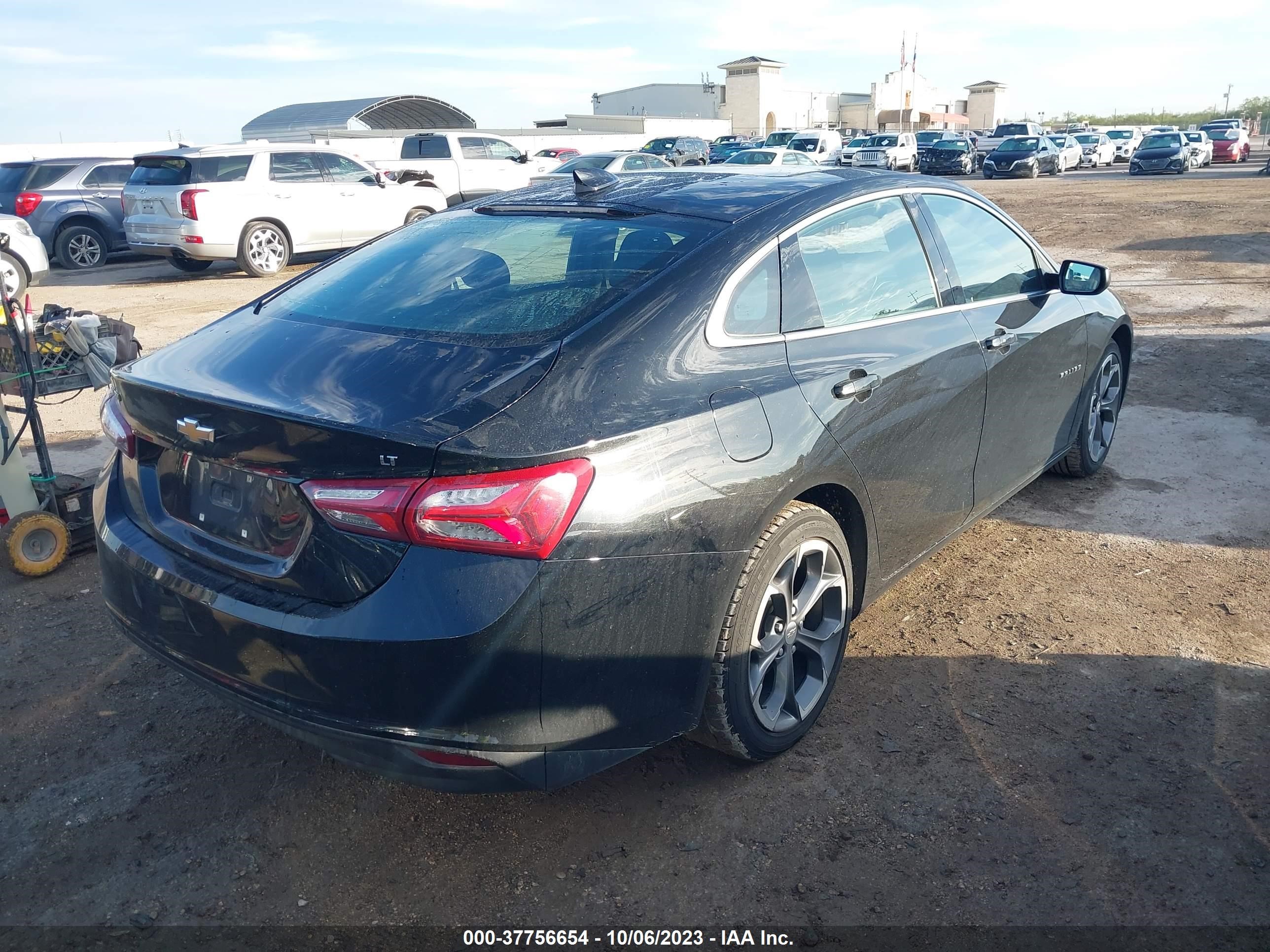 Photo 3 VIN: 1G1ZD5ST8MF067327 - CHEVROLET MALIBU 