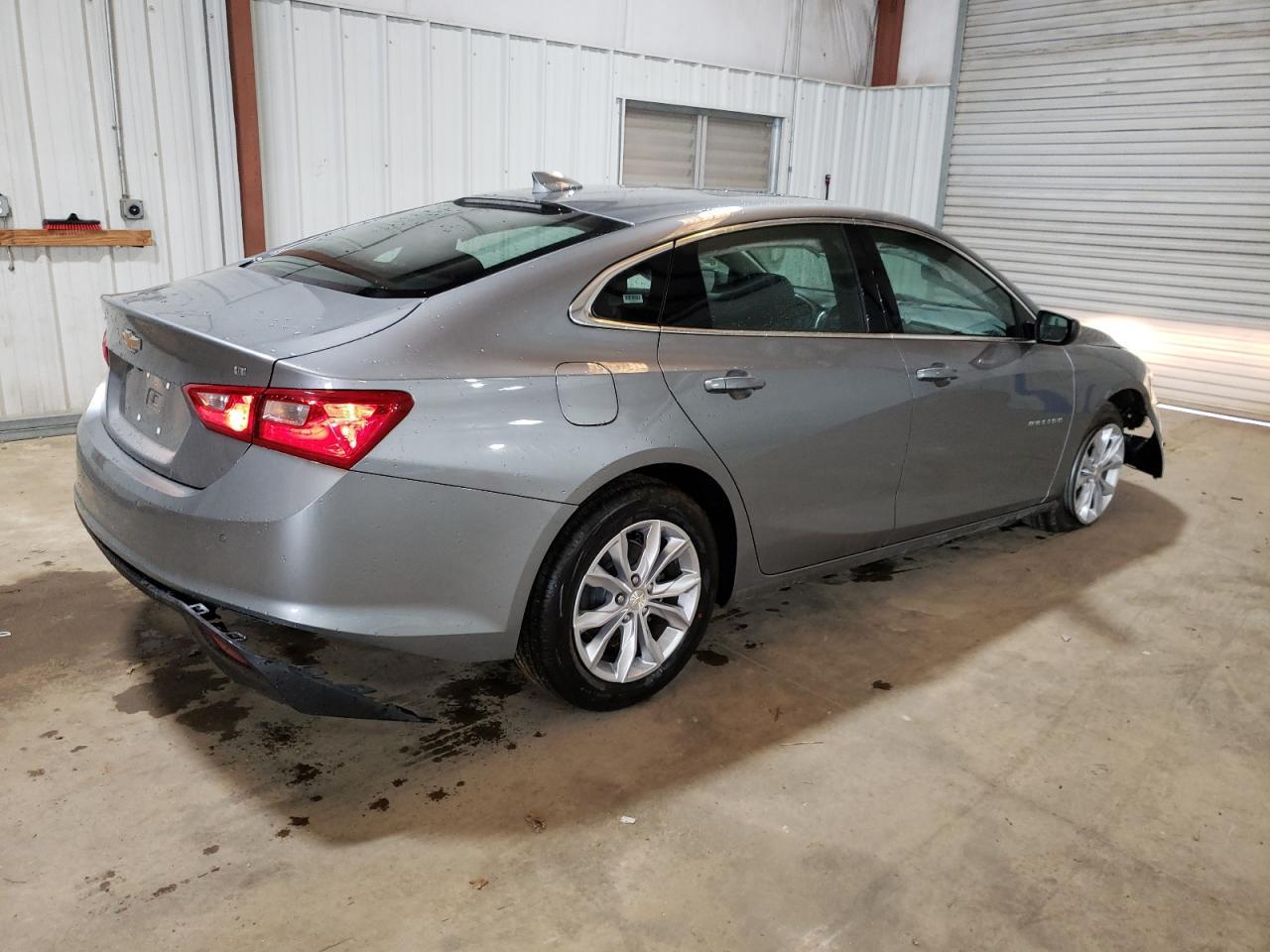 Photo 2 VIN: 1G1ZD5ST8RF152322 - CHEVROLET MALIBU 