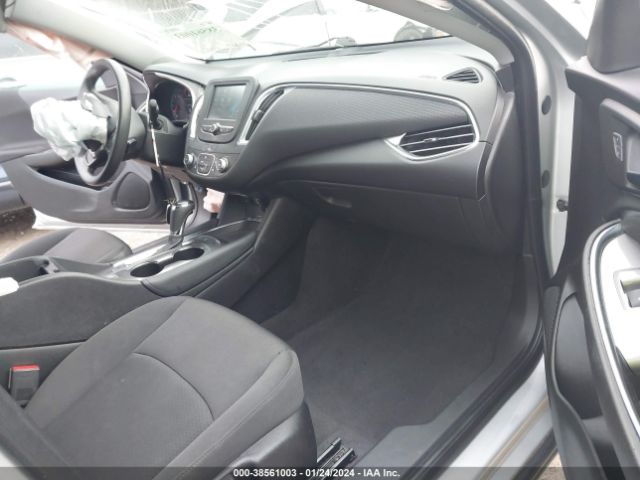 Photo 4 VIN: 1G1ZD5ST9JF226853 - CHEVROLET MALIBU 