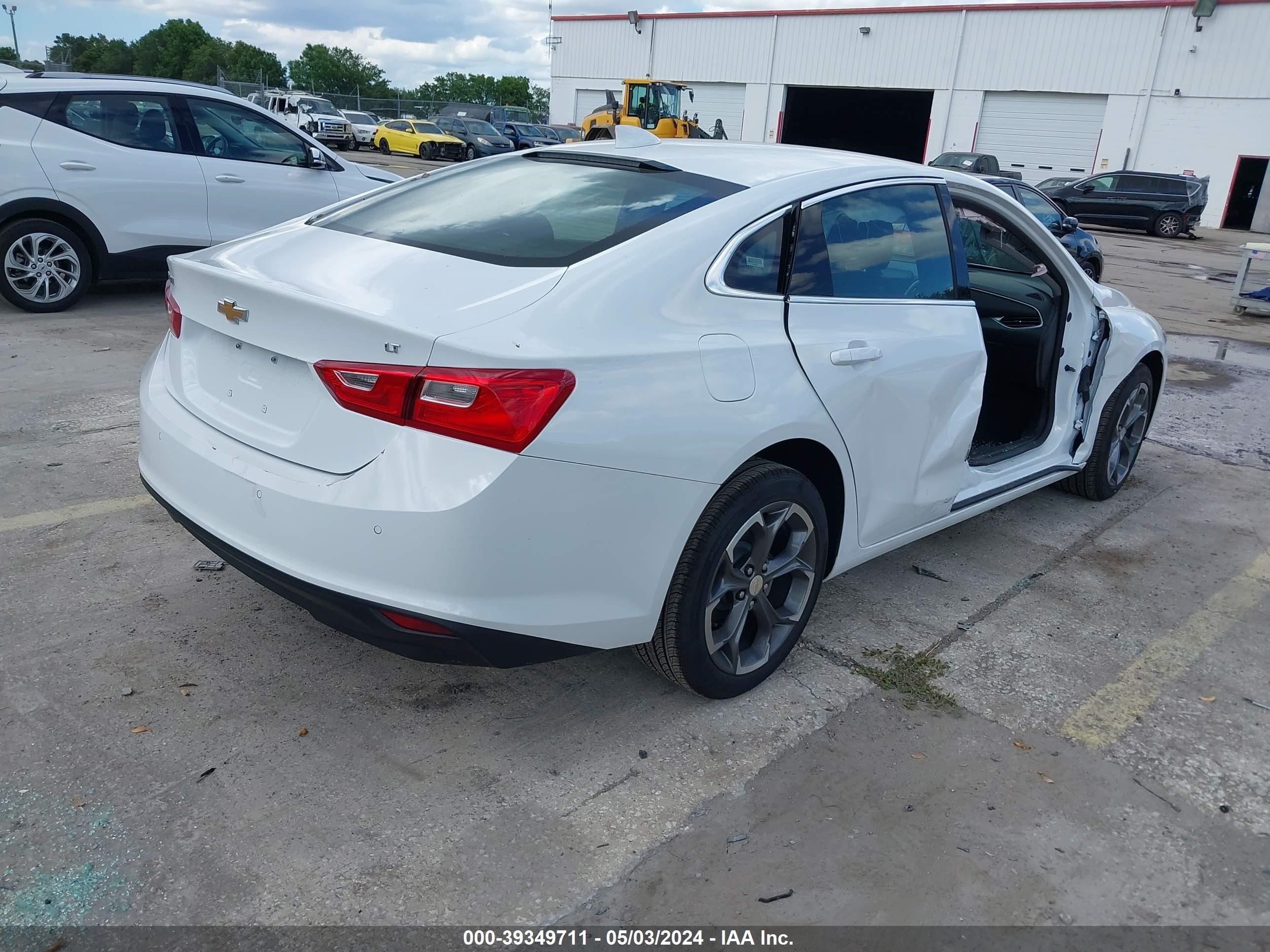 Photo 3 VIN: 1G1ZD5ST9RF170957 - CHEVROLET MALIBU 