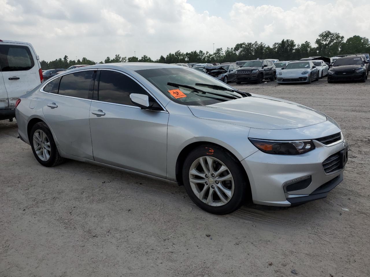 Photo 3 VIN: 1G1ZD5STXJF147465 - CHEVROLET MALIBU 