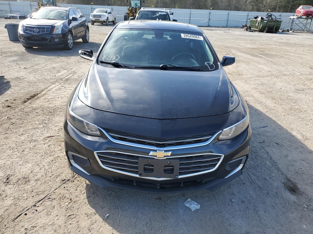 Photo 4 VIN: 1G1ZD5STXJF153007 - CHEVROLET MALIBU 