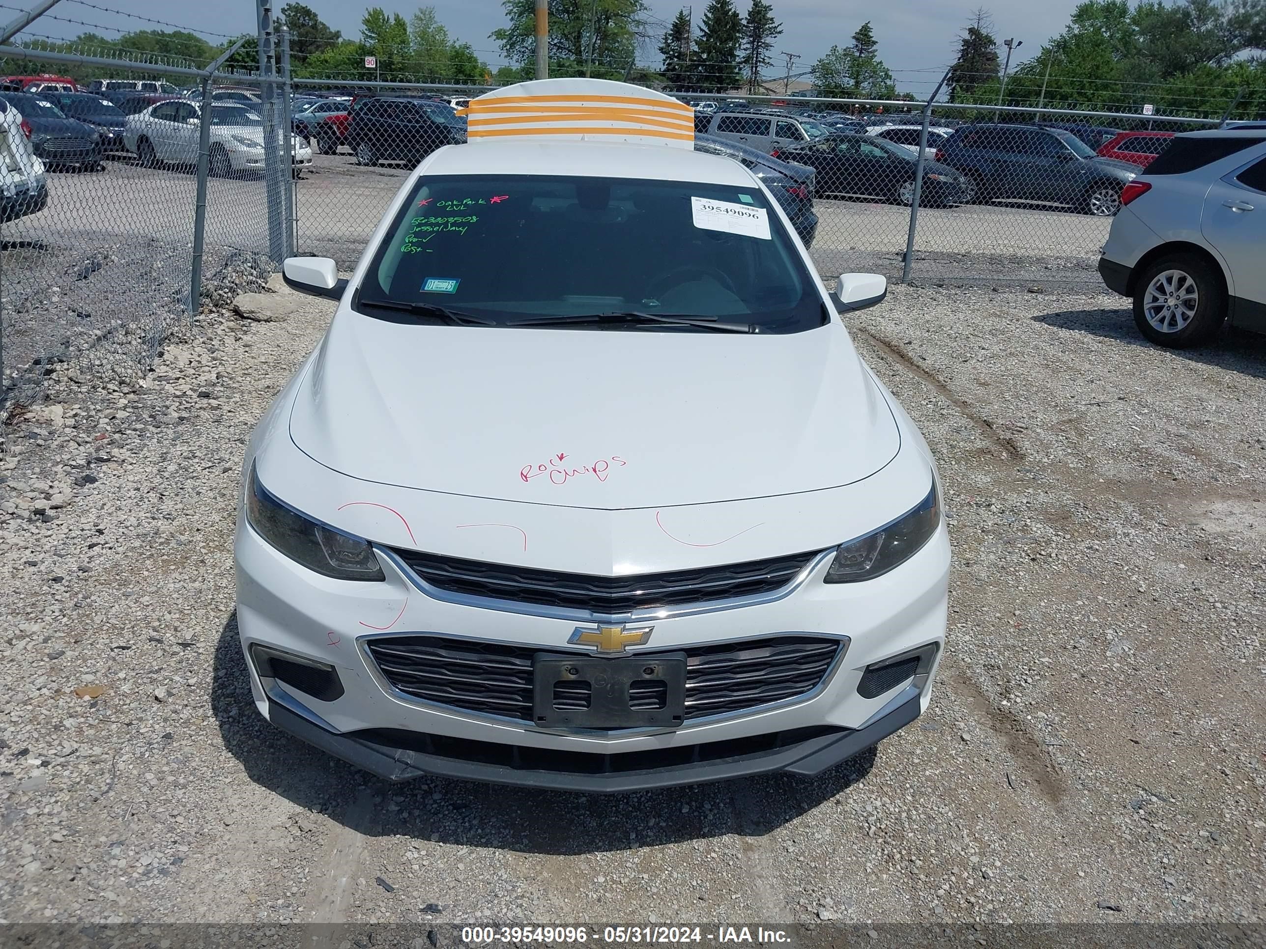 Photo 11 VIN: 1G1ZD5STXJF163049 - CHEVROLET MALIBU 