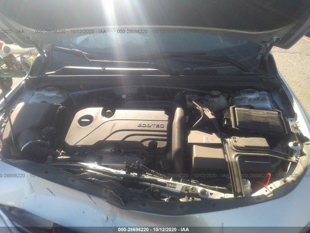 Photo 9 VIN: 1G1ZD5STXJF176738 - CHEVROLET MALIBU 